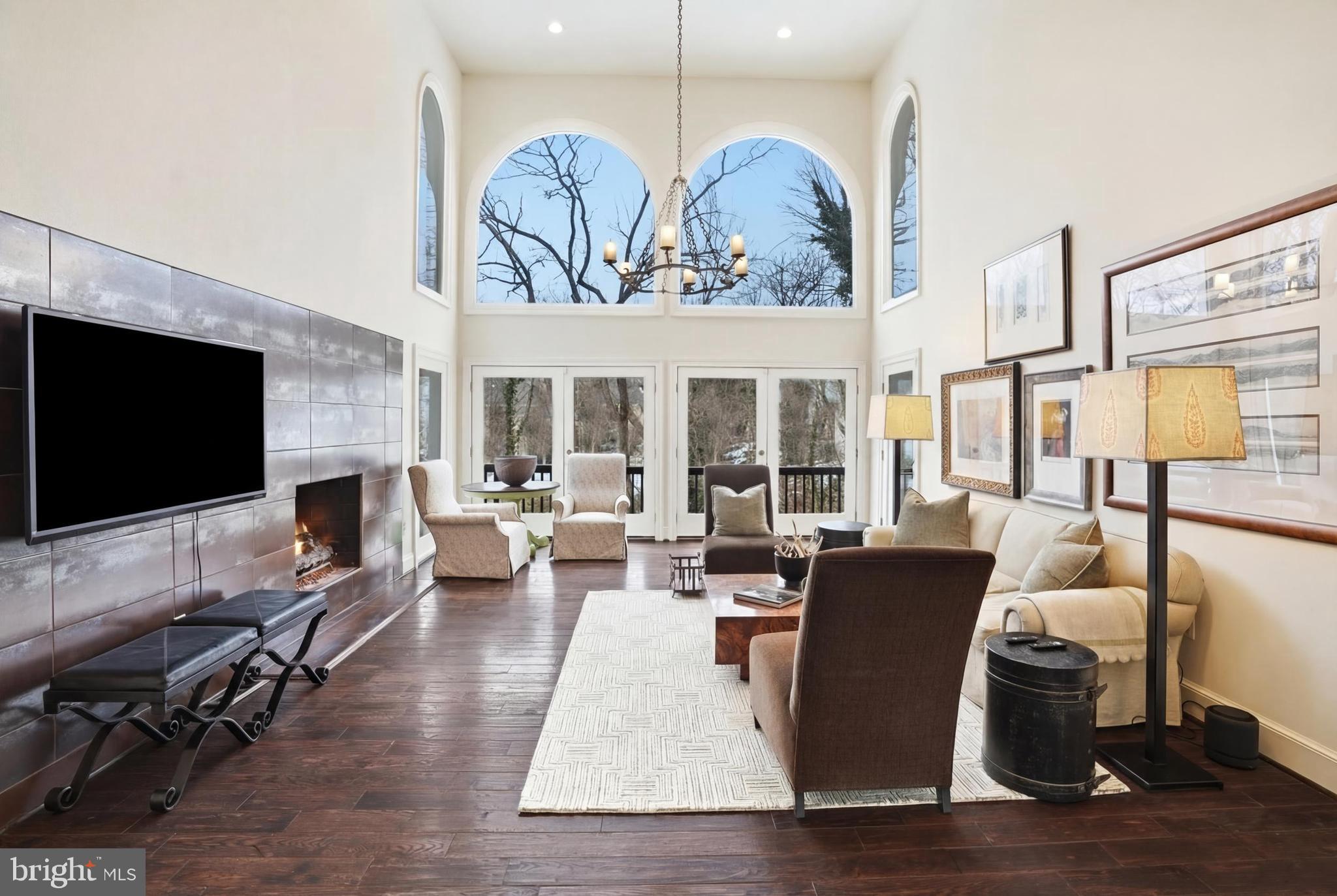 SAVILE MANOR - Residential