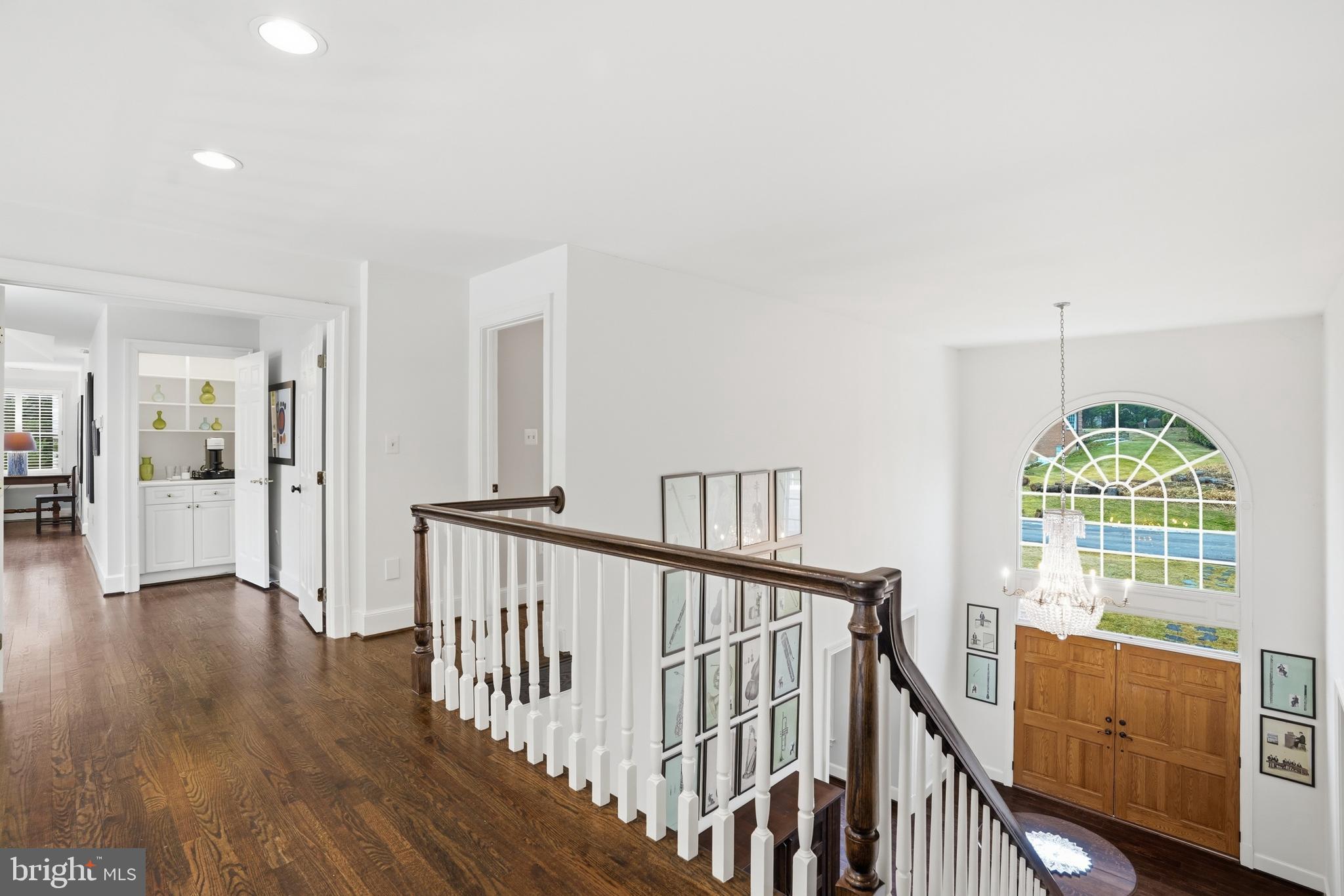 SAVILE MANOR - Residential