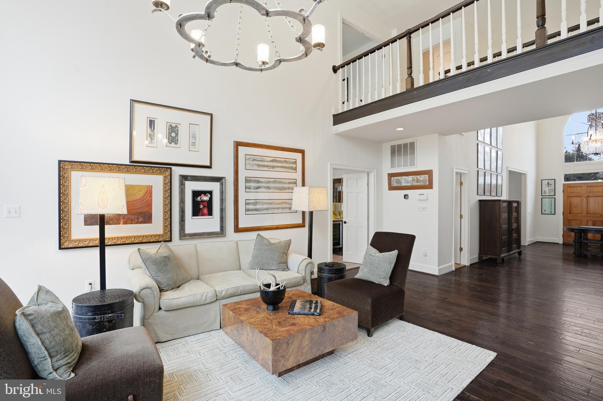 SAVILE MANOR - Residential