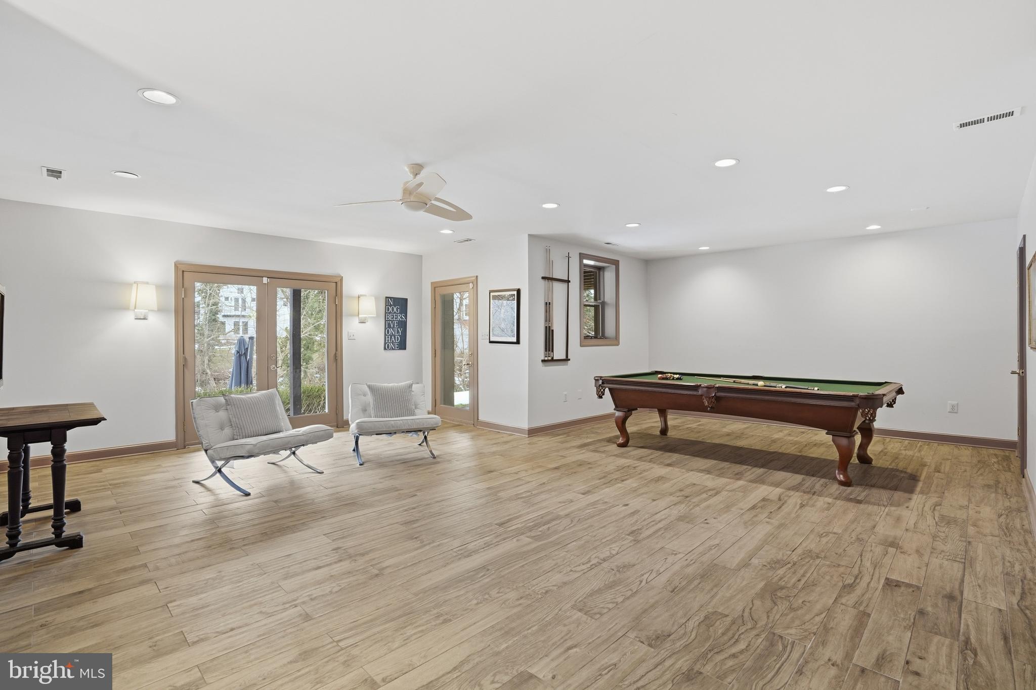 SAVILE MANOR - Residential