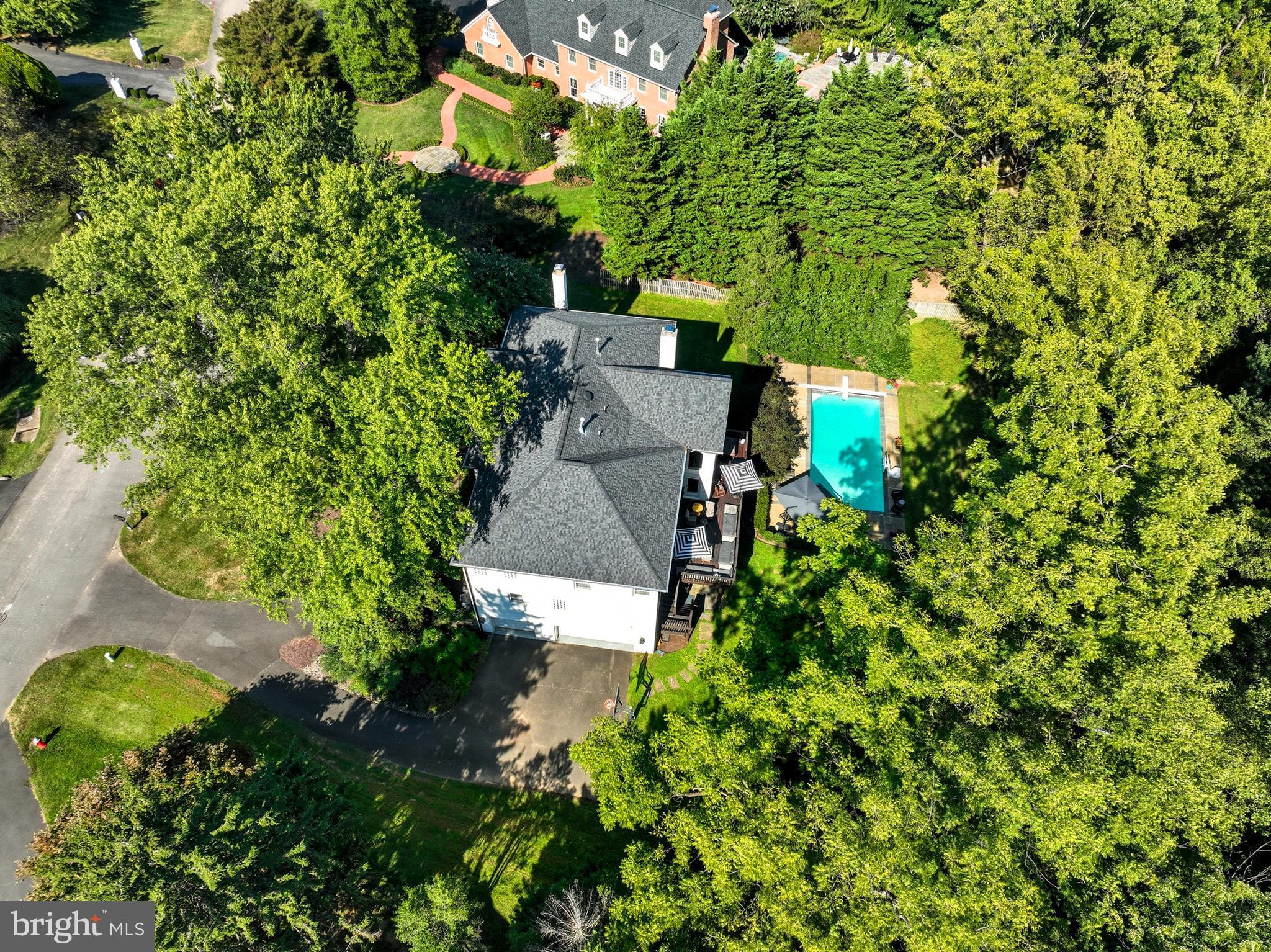 SAVILE MANOR - Residential