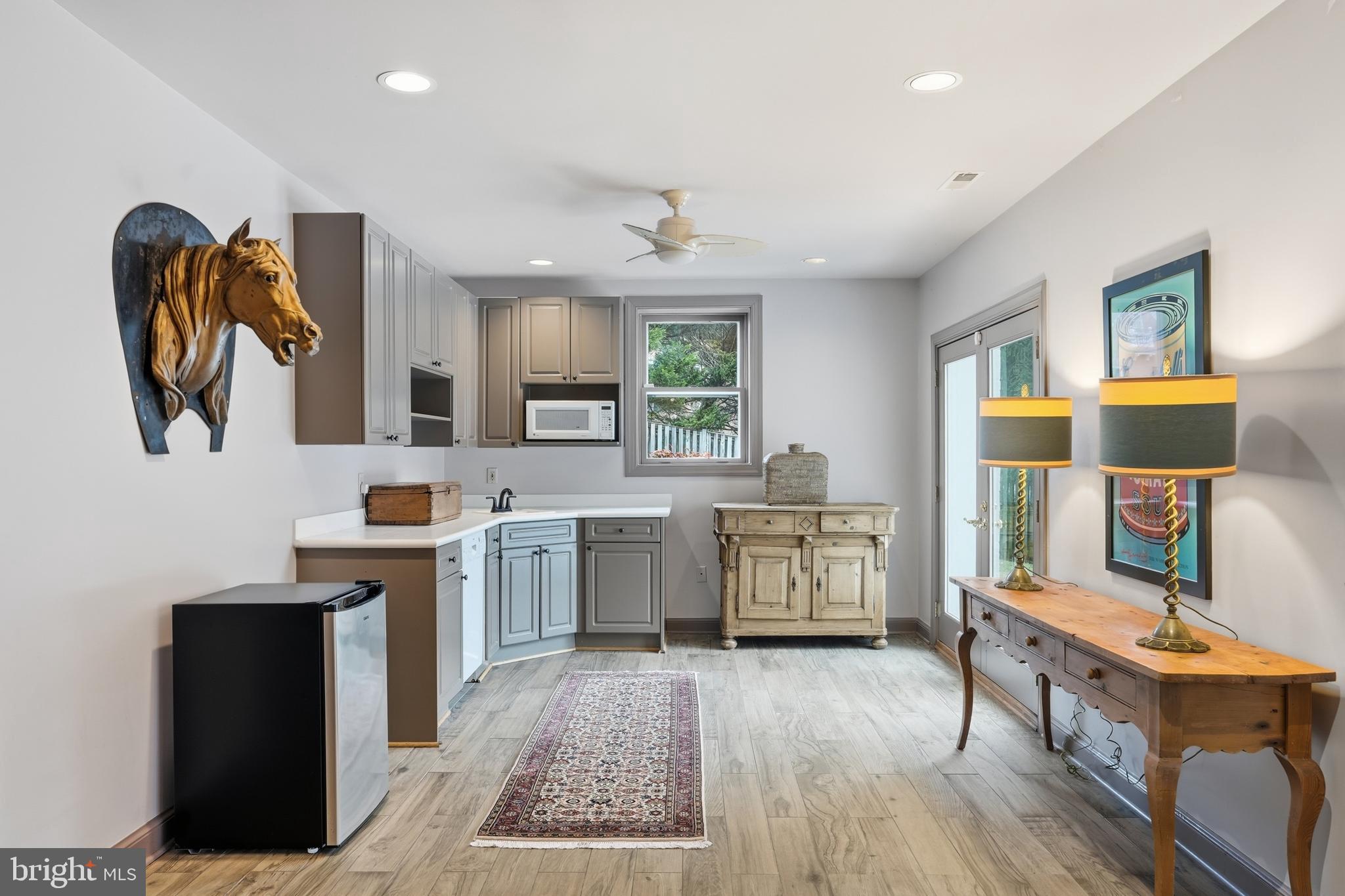 SAVILE MANOR - Residential