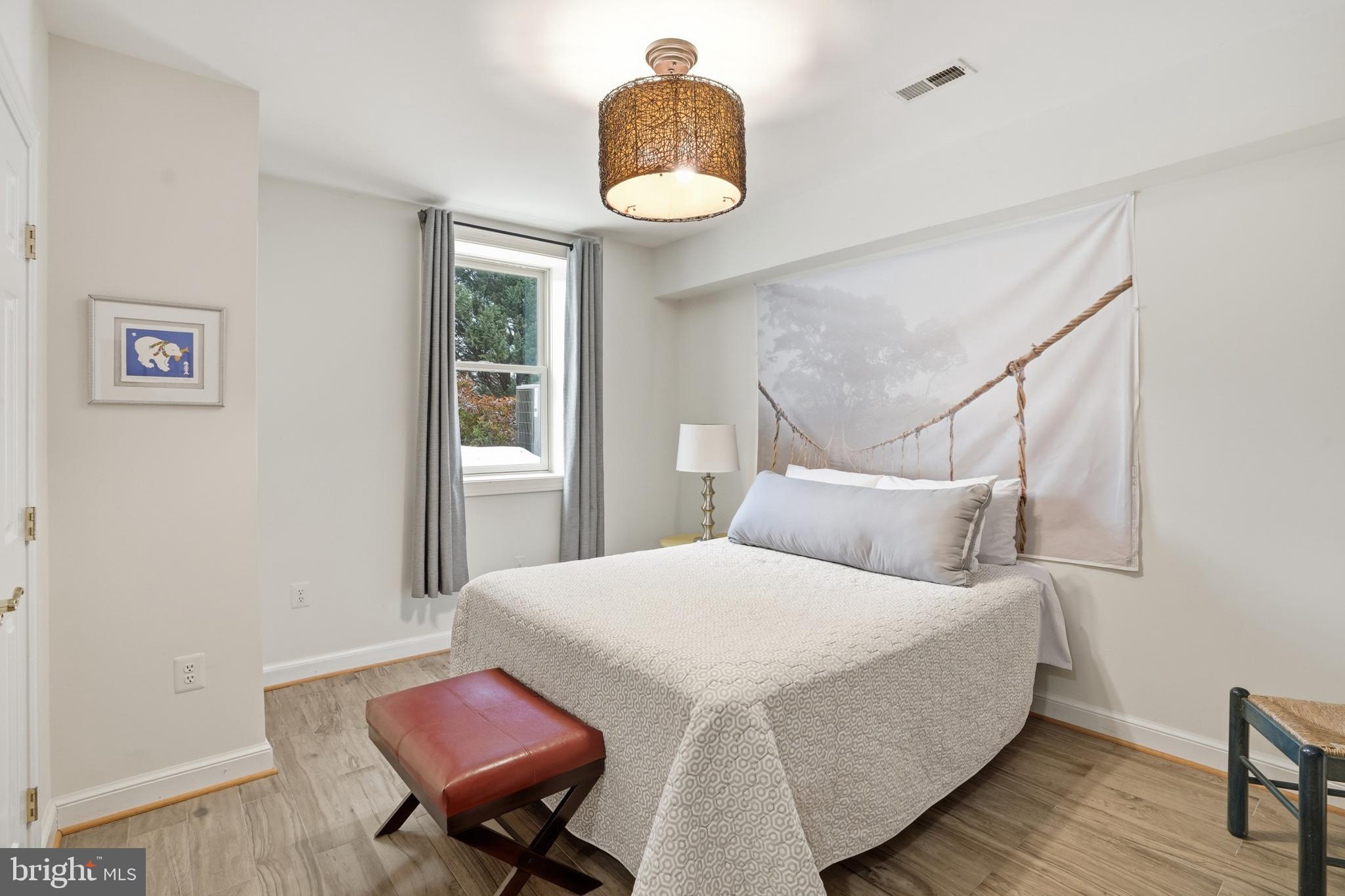 SAVILE MANOR - Residential