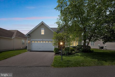 199 ROOSEVELT DRIVE YARDLEY PA 19067
