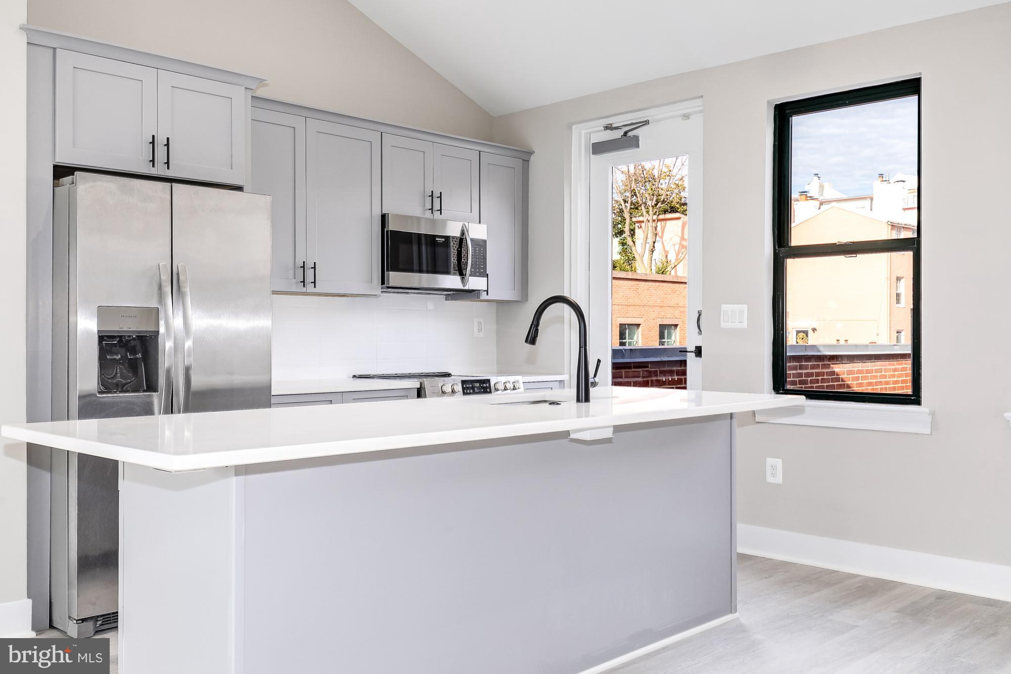 3325 M STREET NW TWO