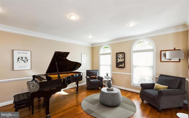 10418 WILLOW CREST COURT