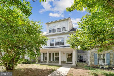 Photo of 16461 Kenneweg Court, WOODBRIDGE, VA 22191 (MLS # VAPW2121480)