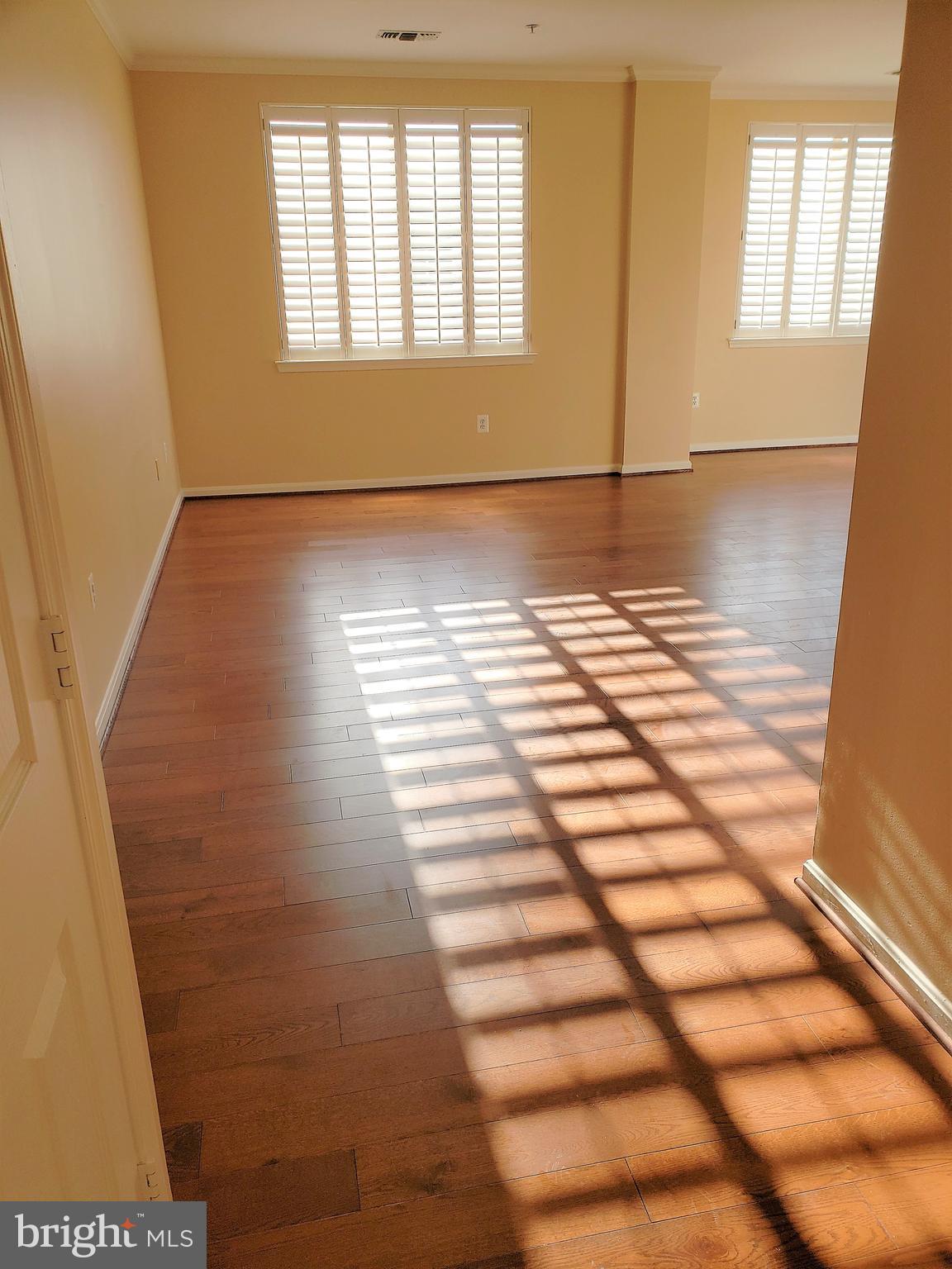 LEXINGTON SQUARE - Residential Lease