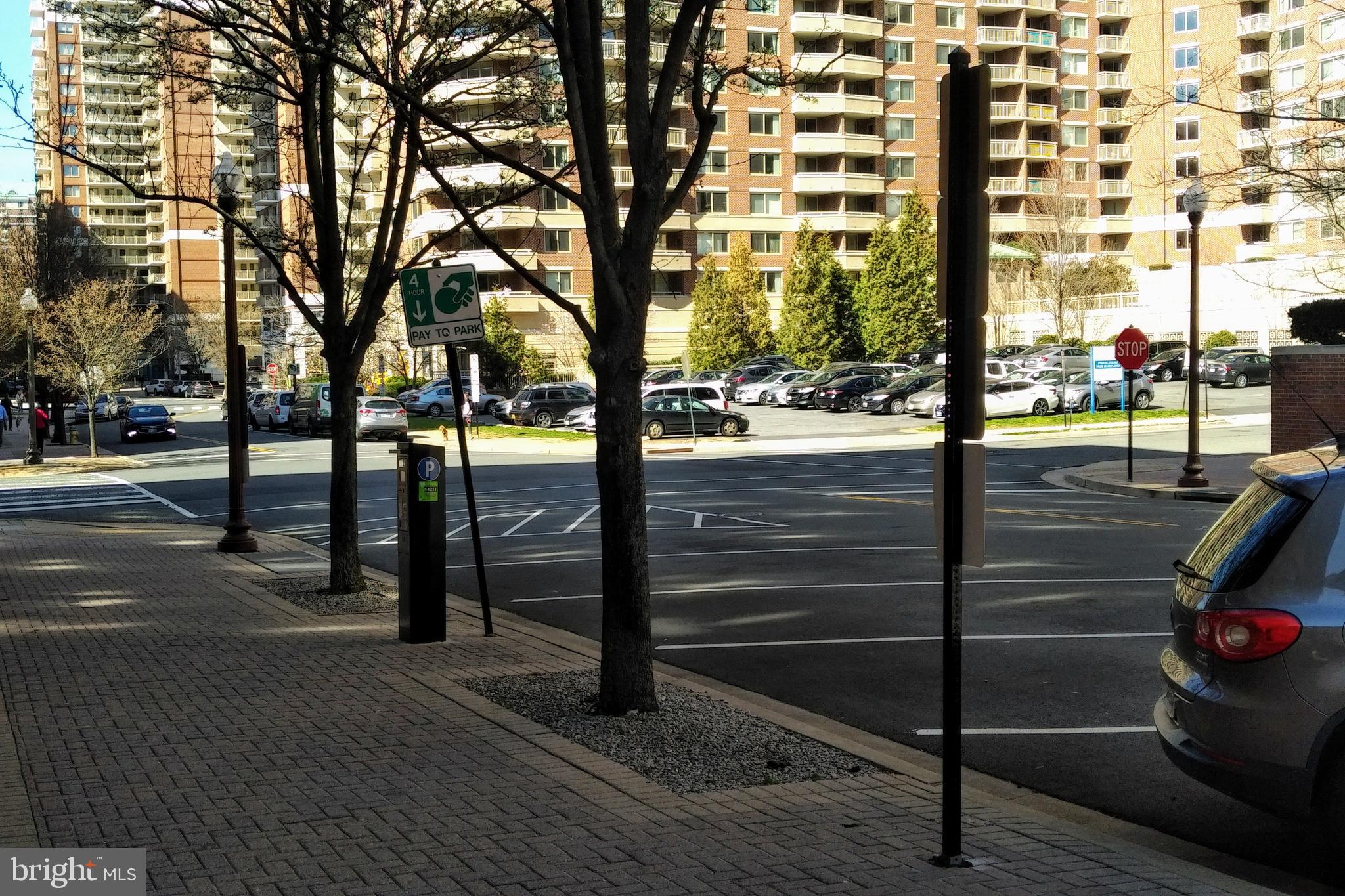 LEXINGTON SQUARE - Residential Lease