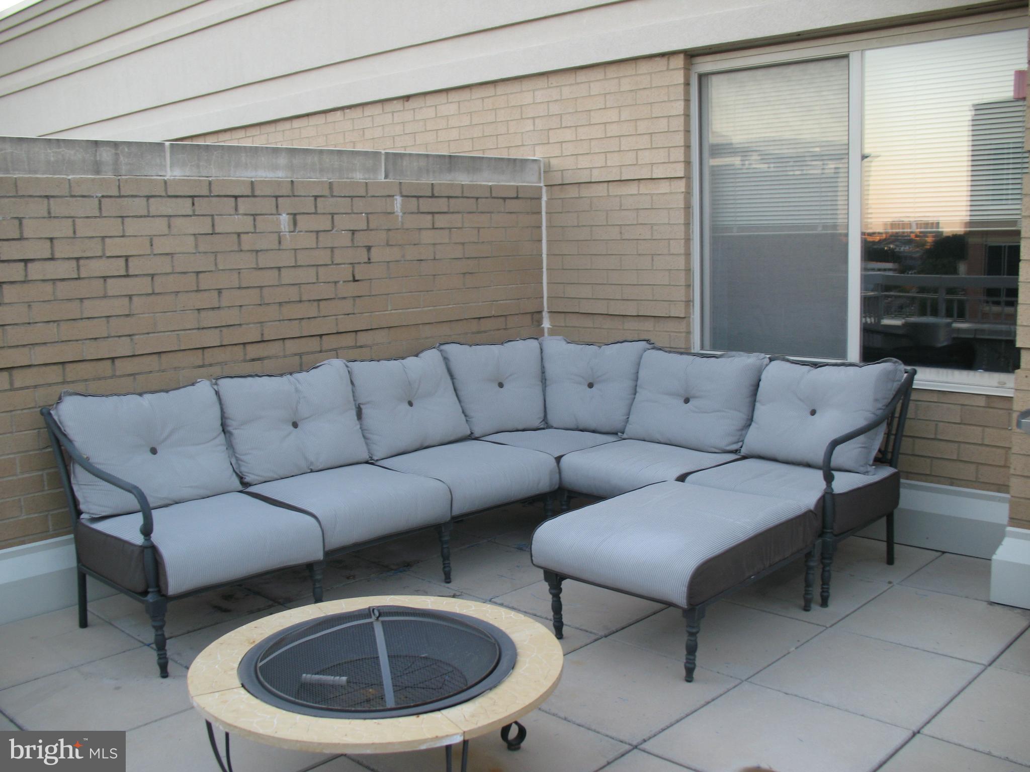 LEXINGTON SQUARE - Residential Lease