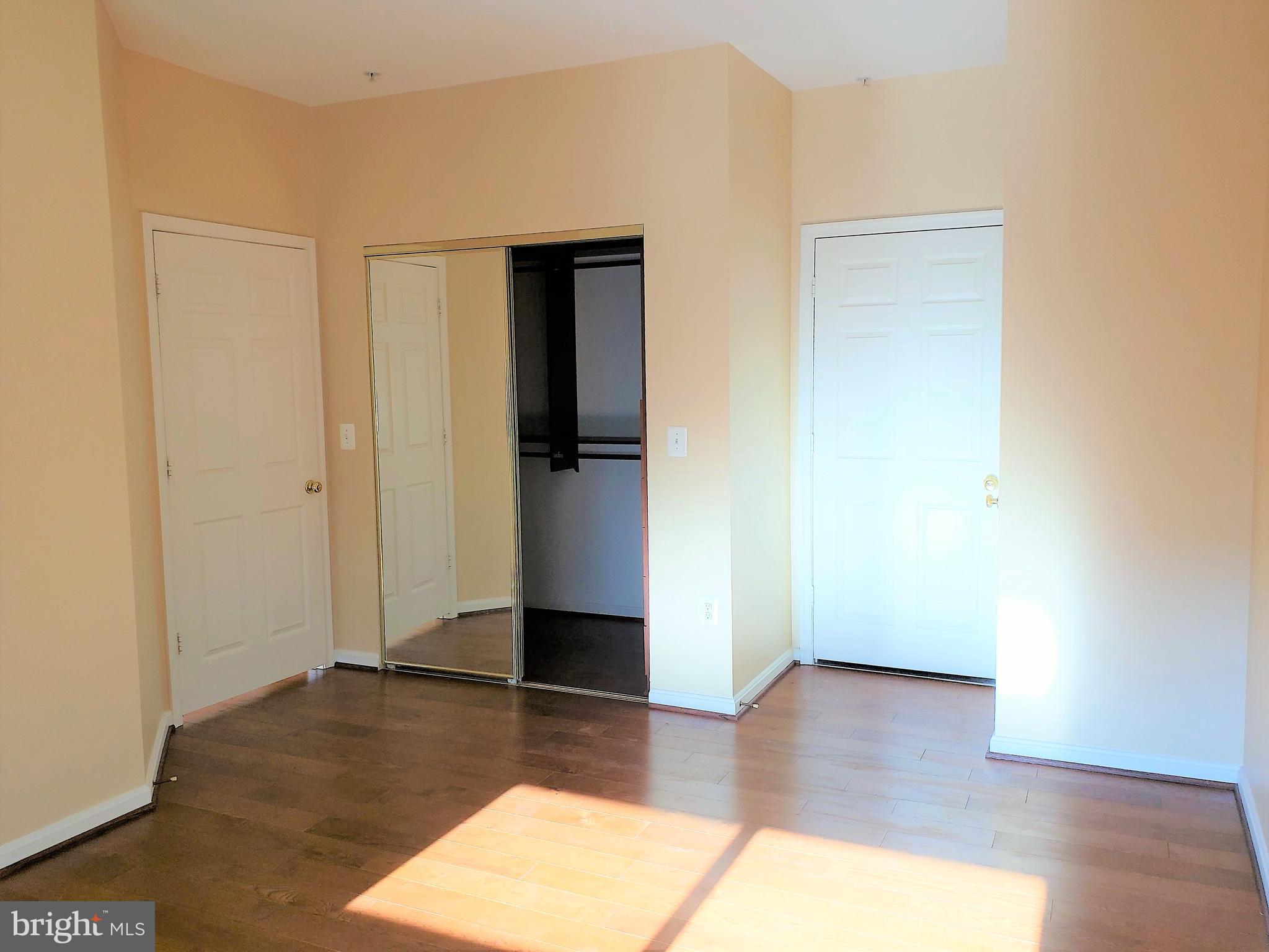 LEXINGTON SQUARE - Residential Lease