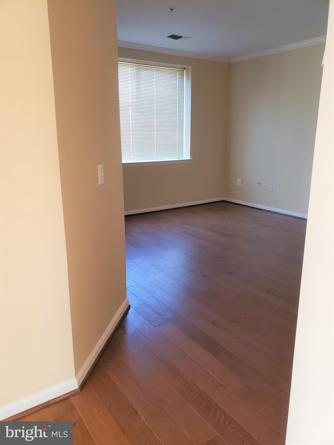 LEXINGTON SQUARE - Residential Lease