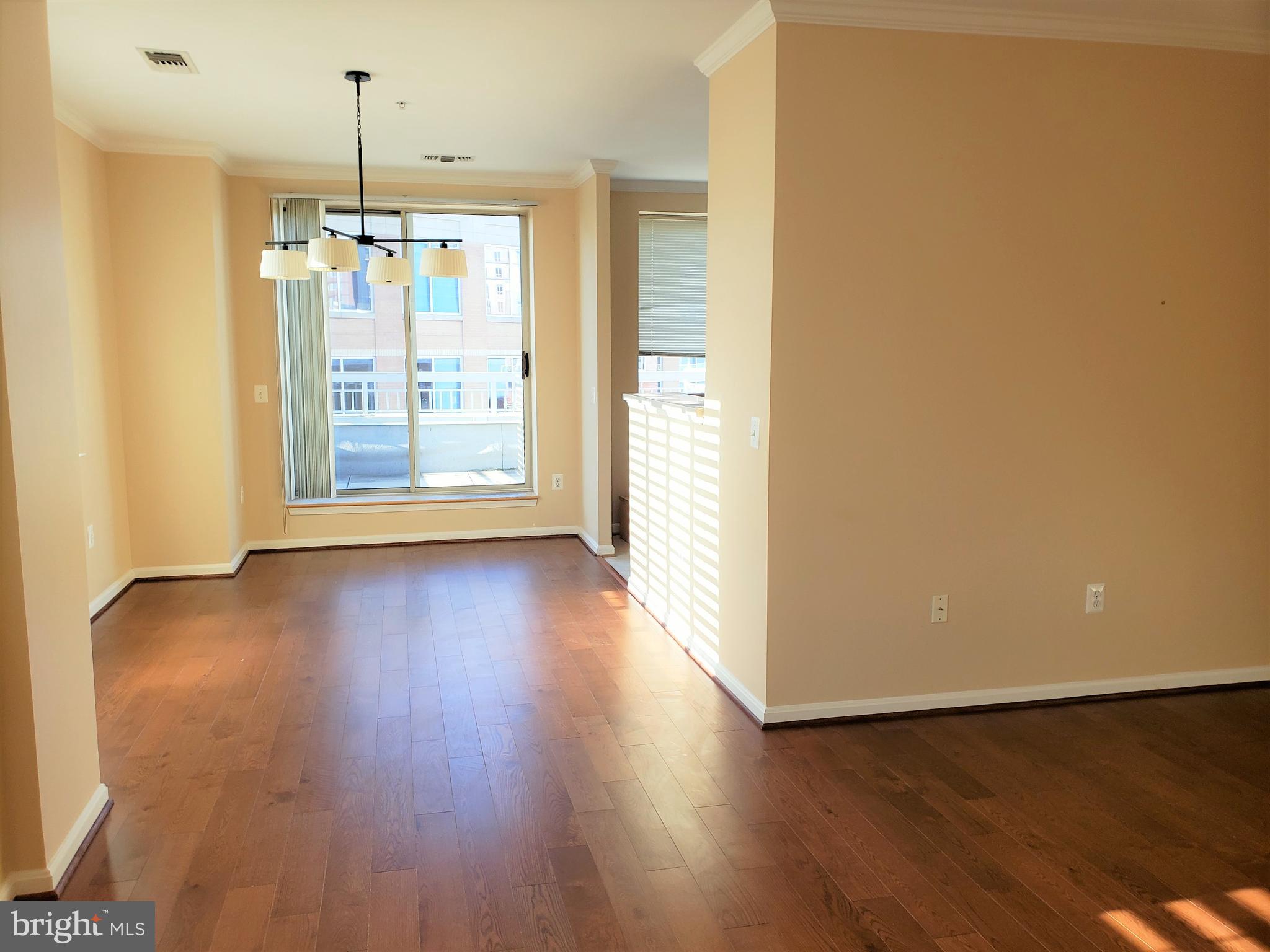 LEXINGTON SQUARE - Residential Lease