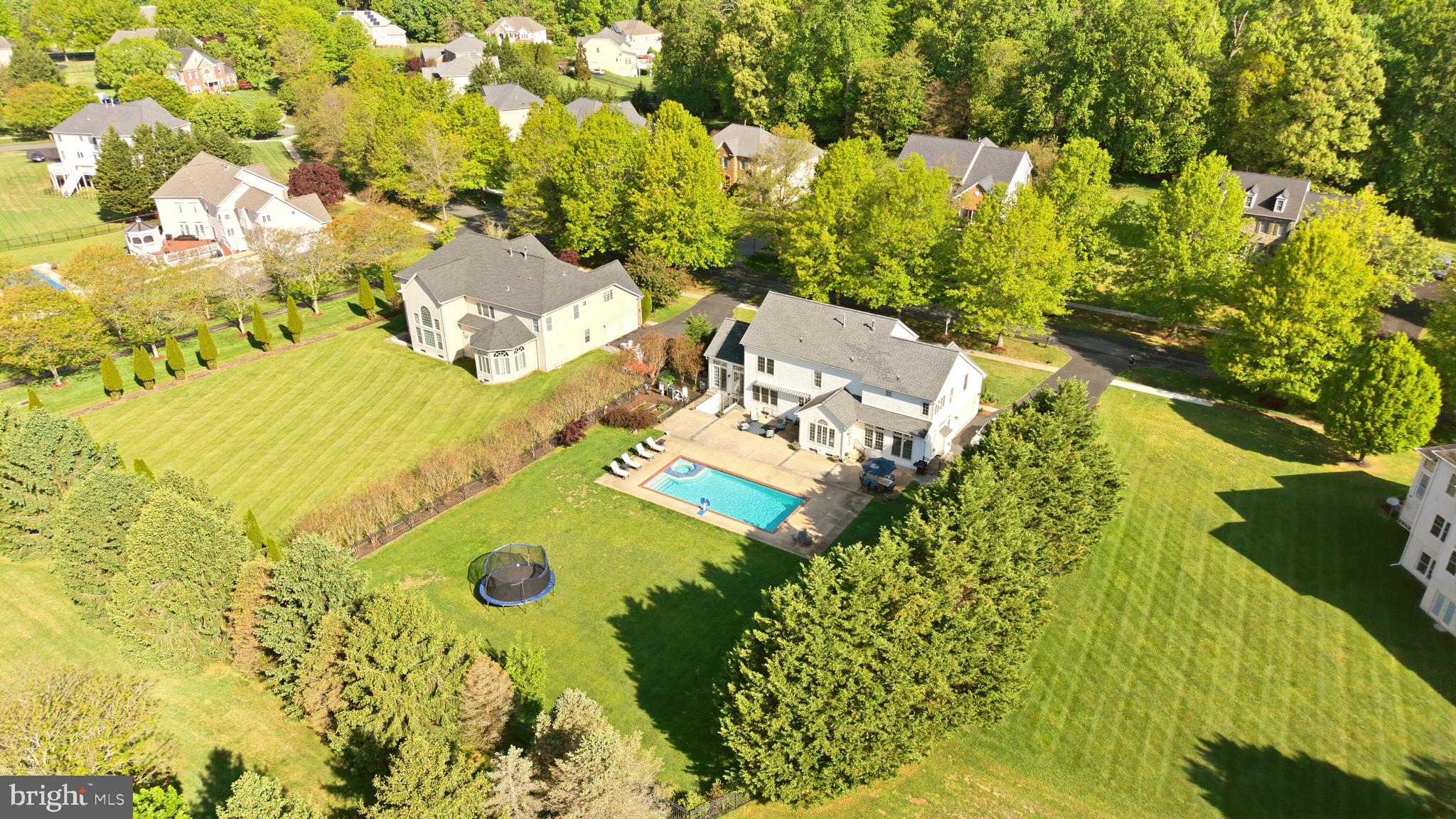HAMPSHIRE GREENS - Residential