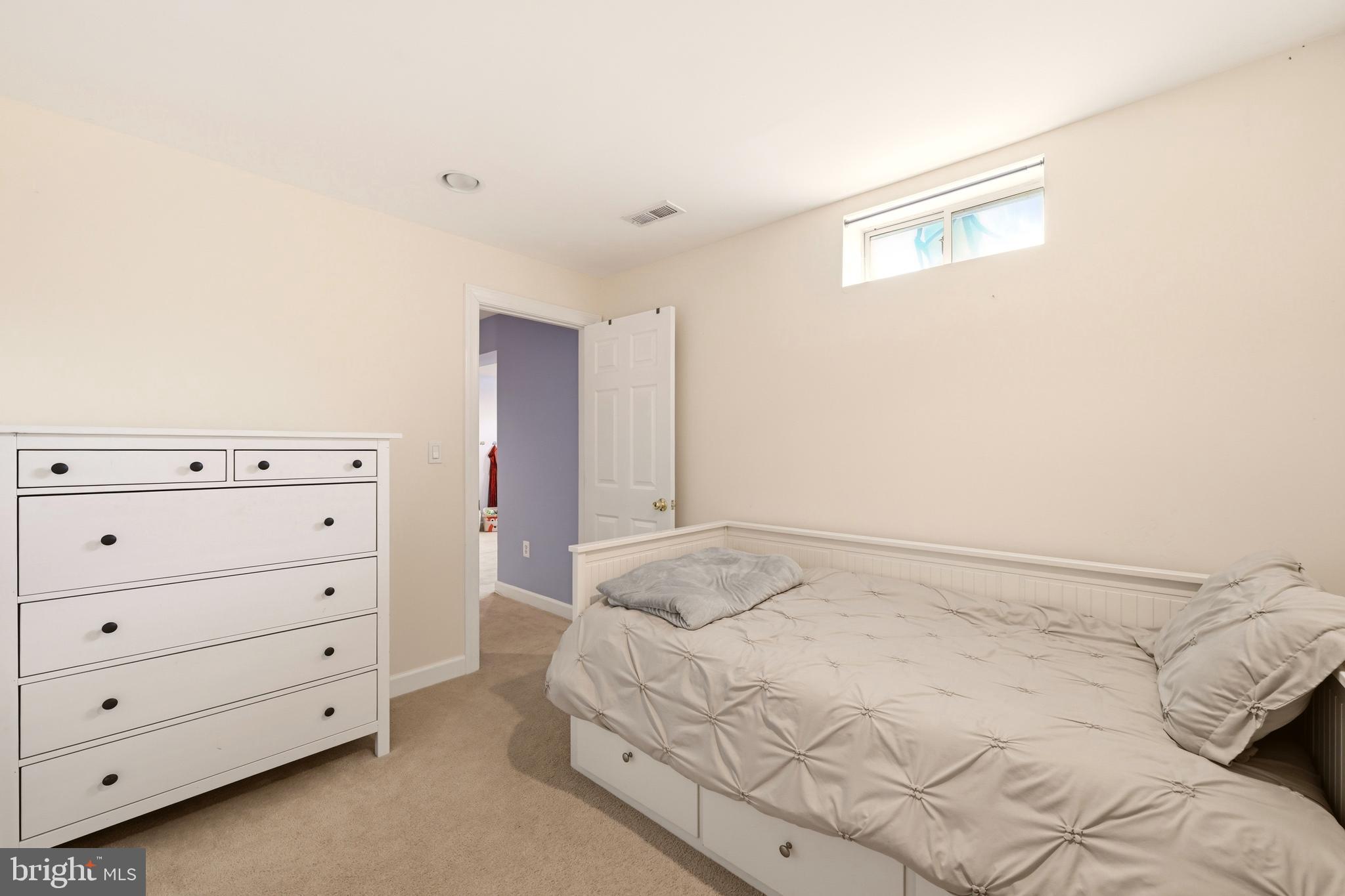 HAMPSHIRE GREENS - Residential