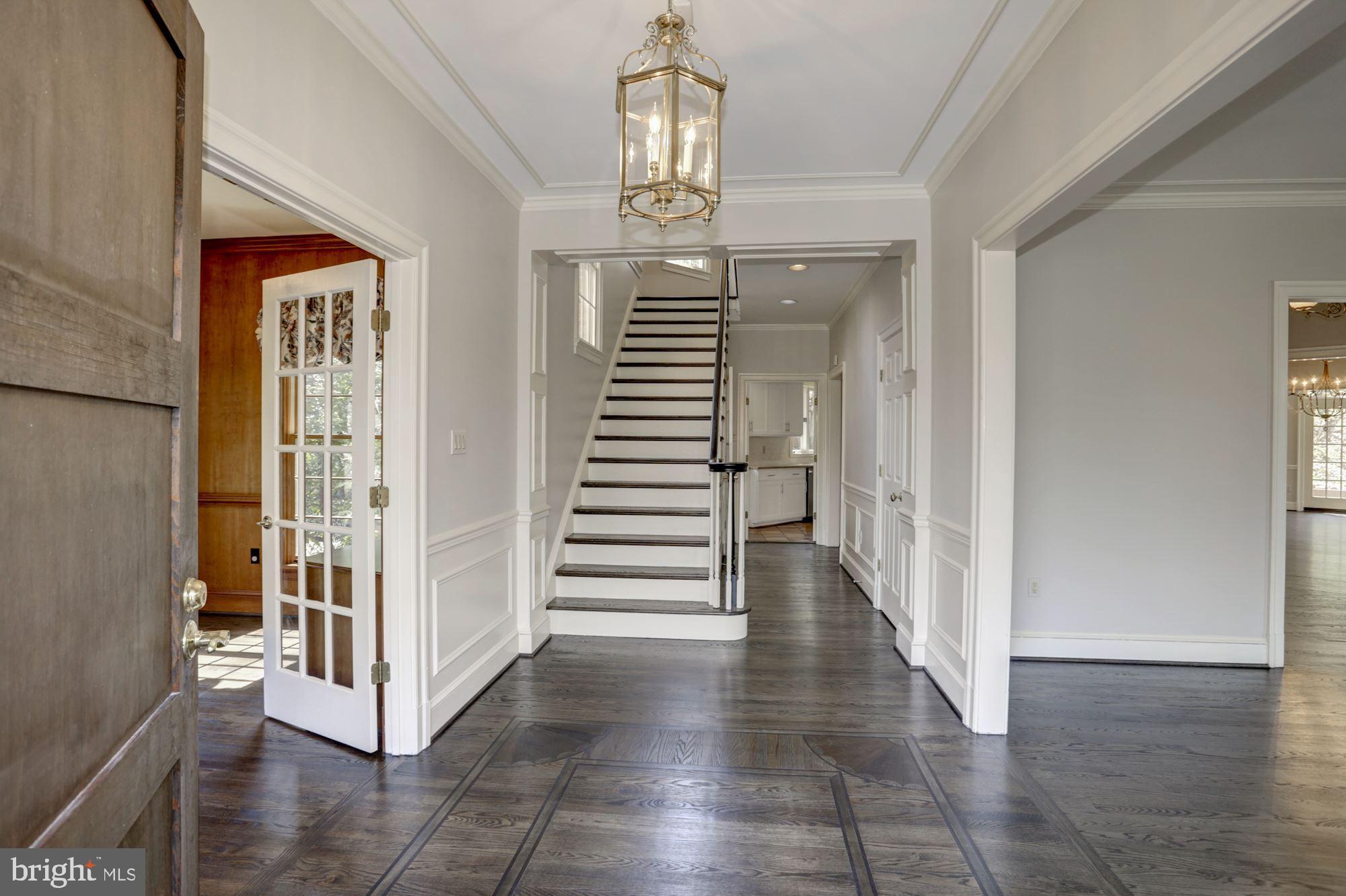 MAYWOOD - Residential