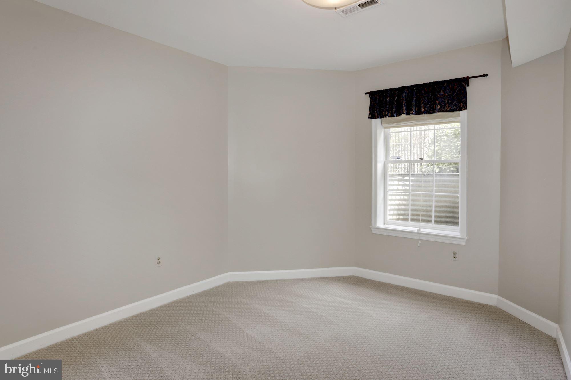 MAYWOOD - Residential