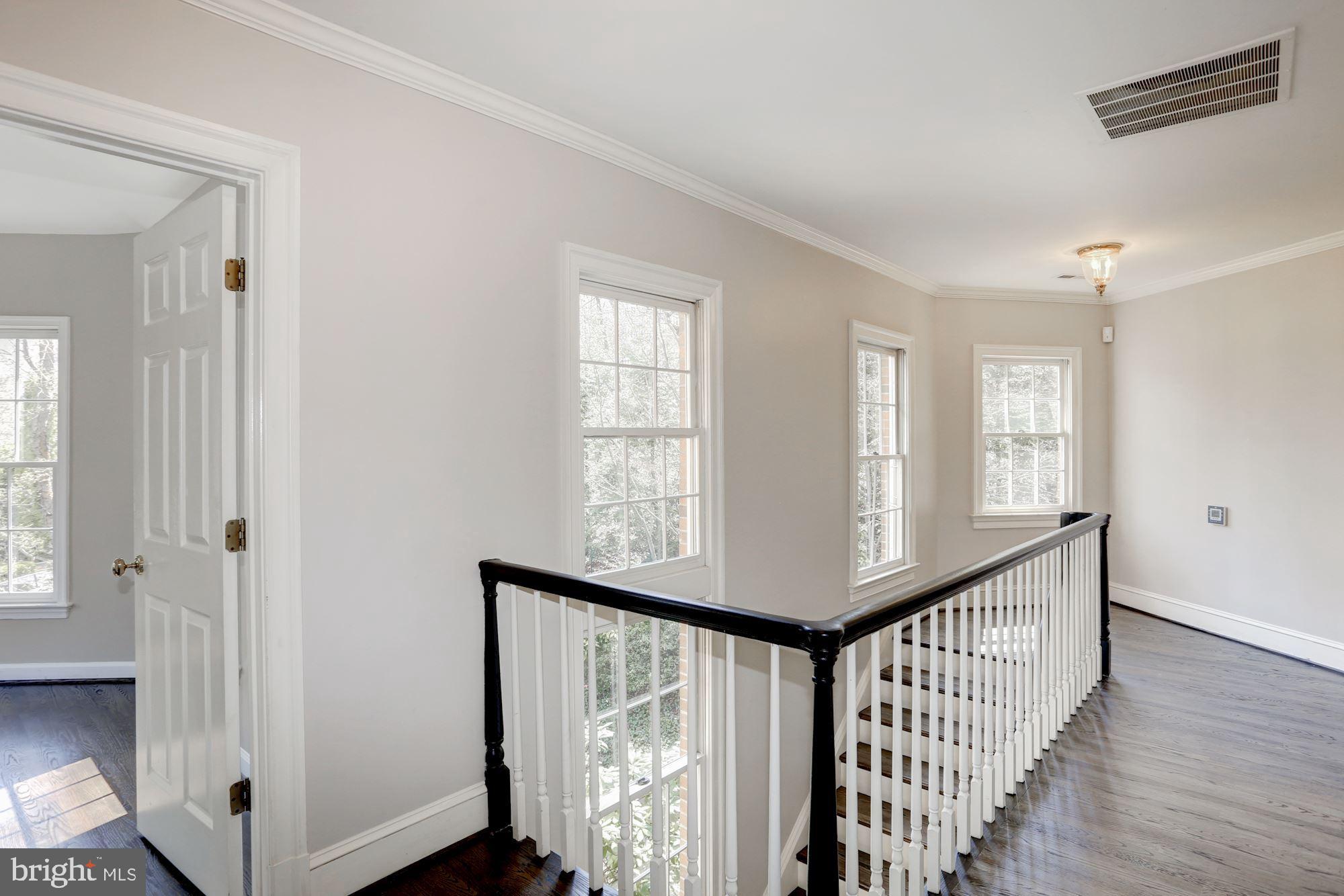 MAYWOOD - Residential