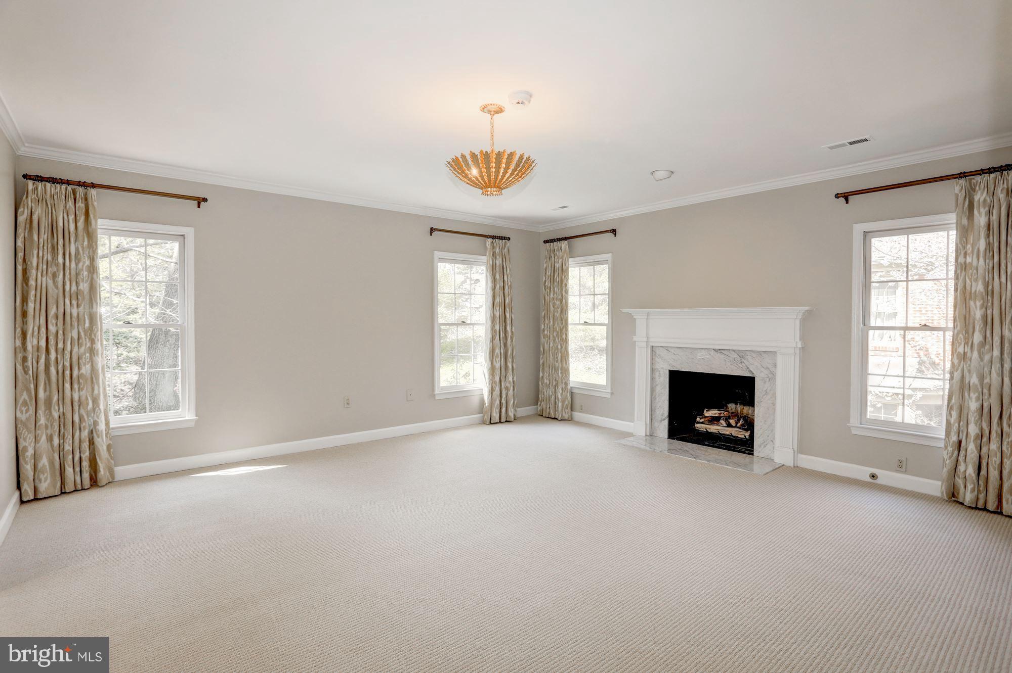 MAYWOOD - Residential