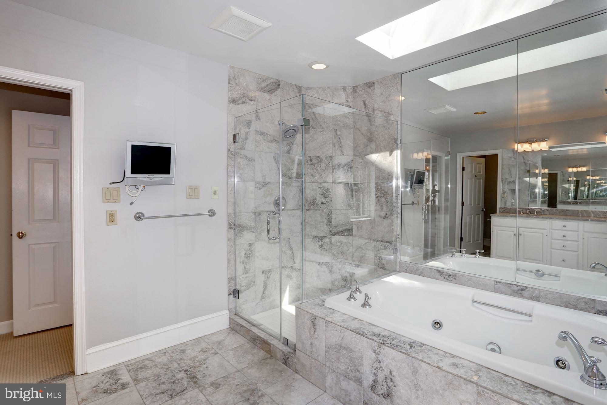 MAYWOOD - Residential