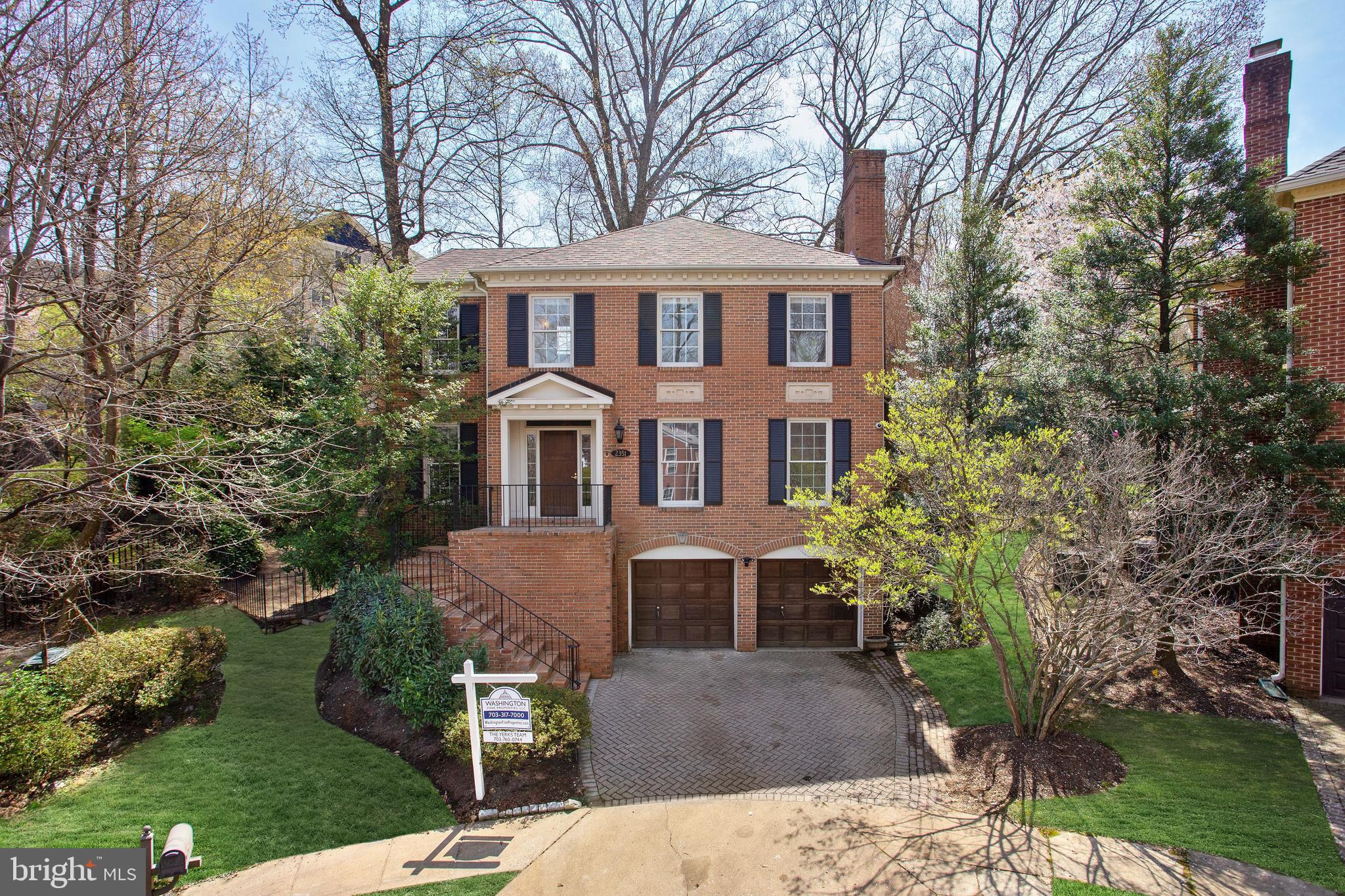 MAYWOOD - Residential