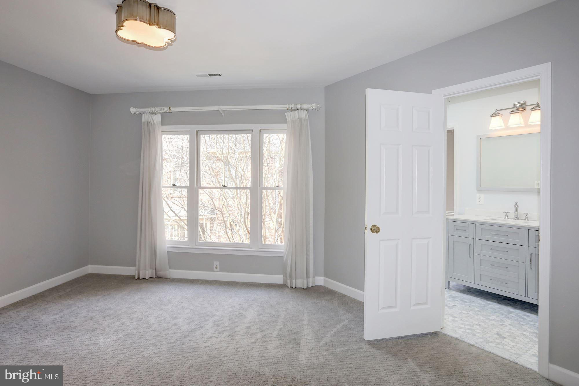 MAYWOOD - Residential