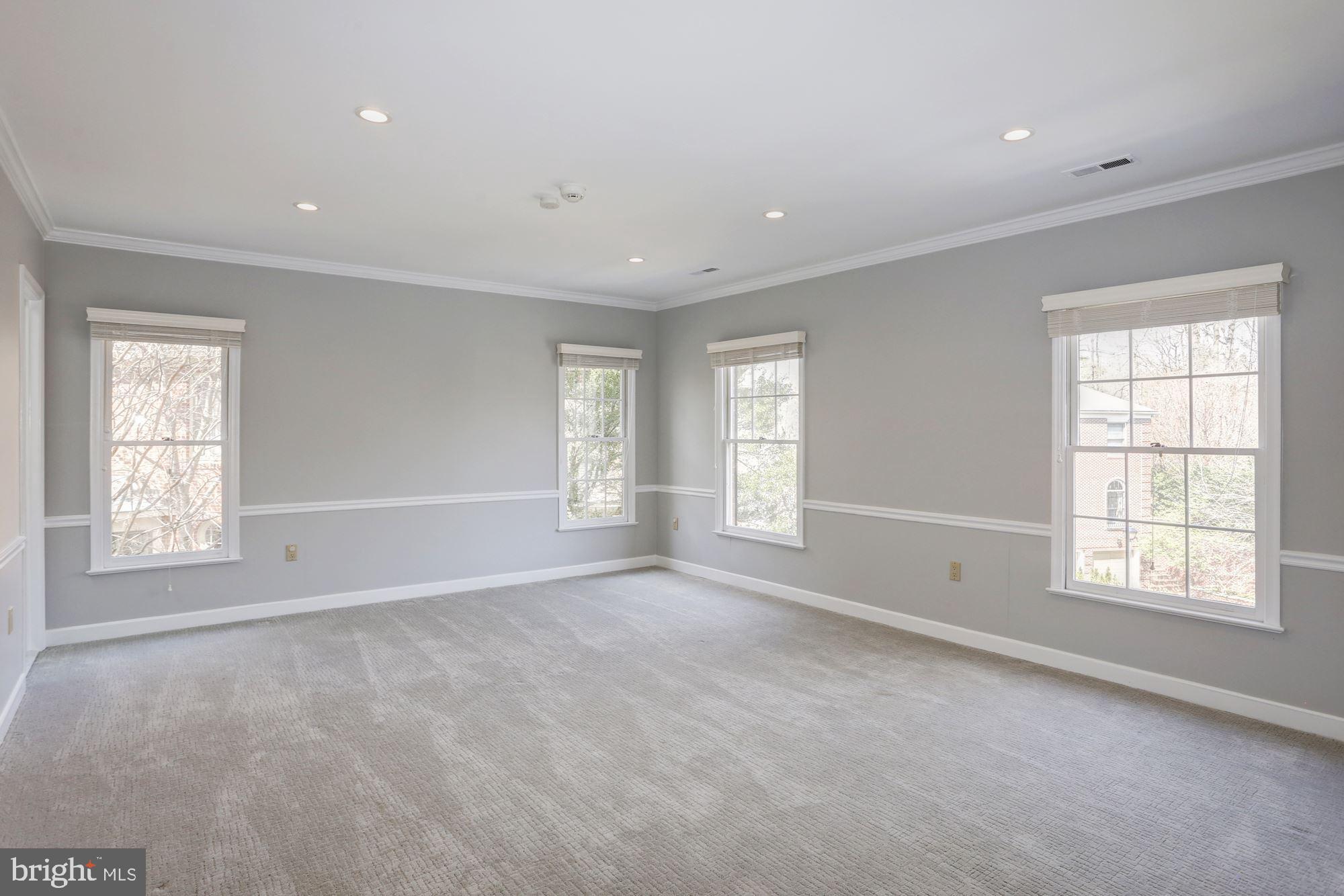 MAYWOOD - Residential