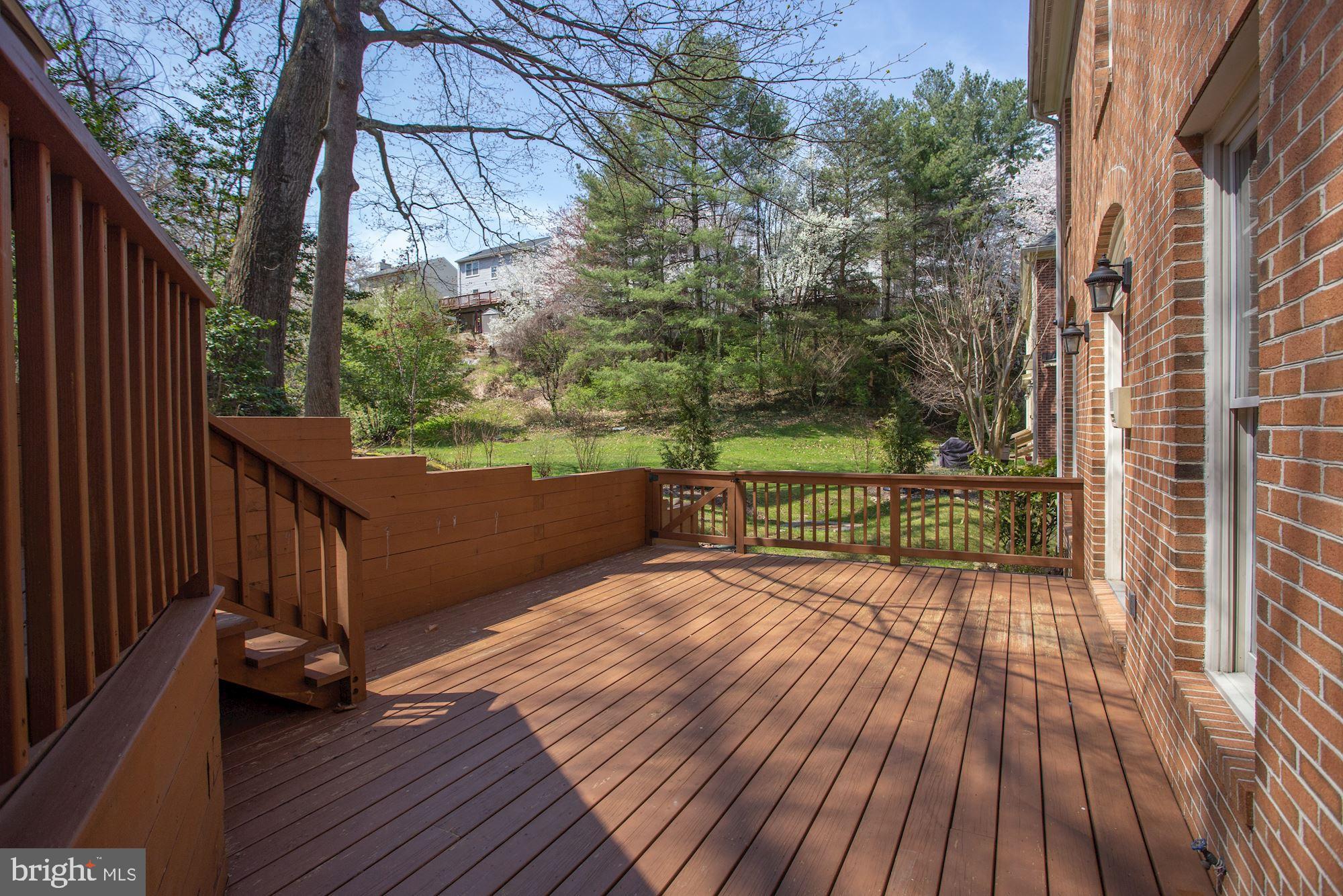 MAYWOOD - Residential