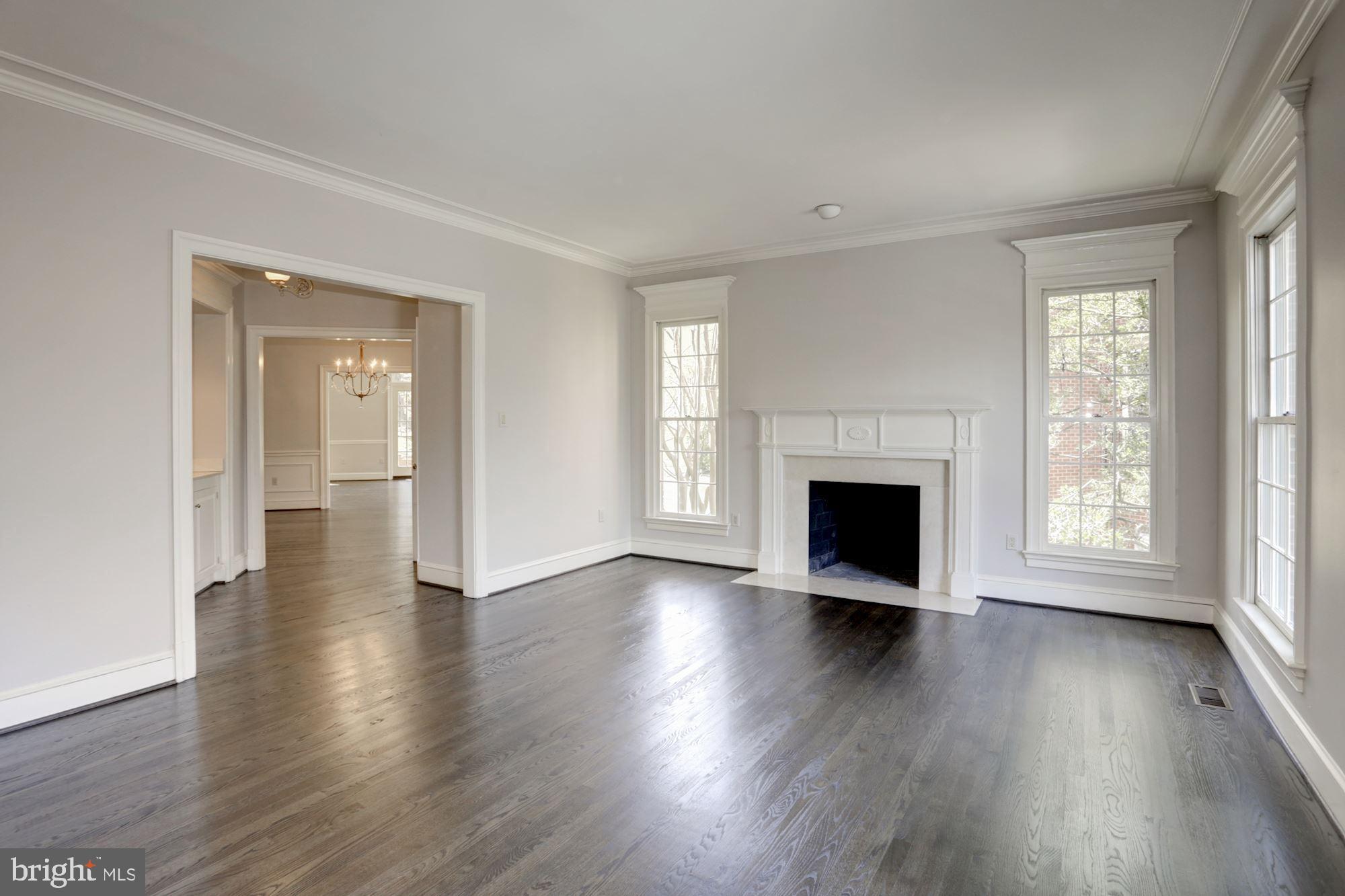 MAYWOOD - Residential