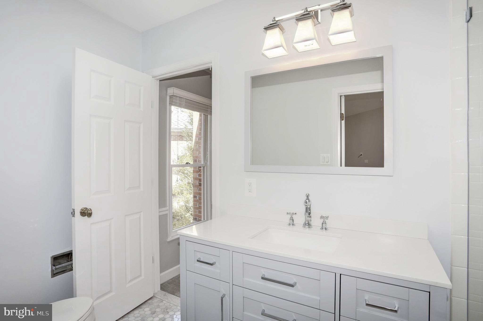 MAYWOOD - Residential