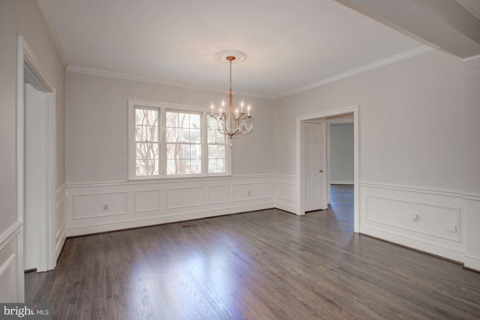 MAYWOOD - Residential