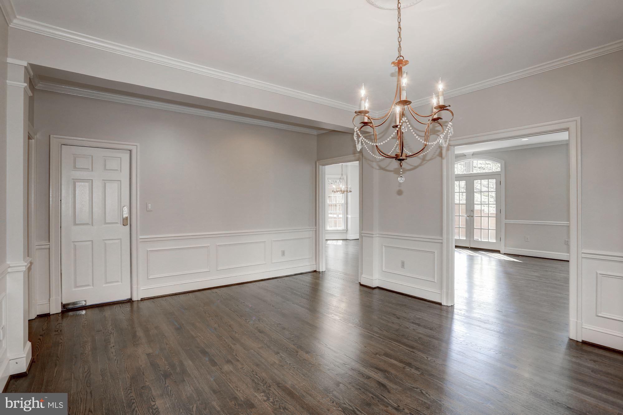 MAYWOOD - Residential