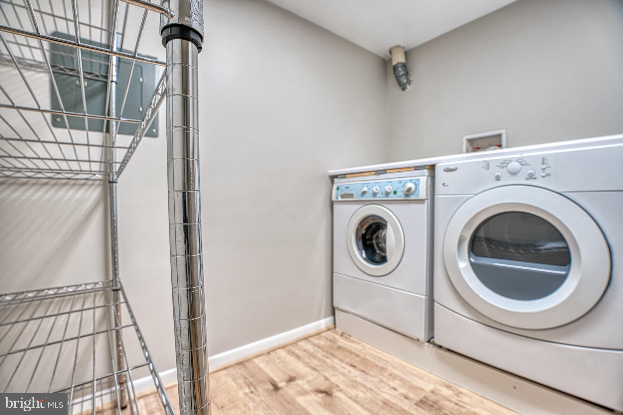 HOLLY HALL - Residential