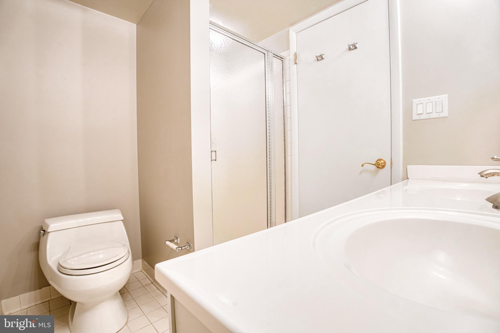 HOLLY HALL - Residential