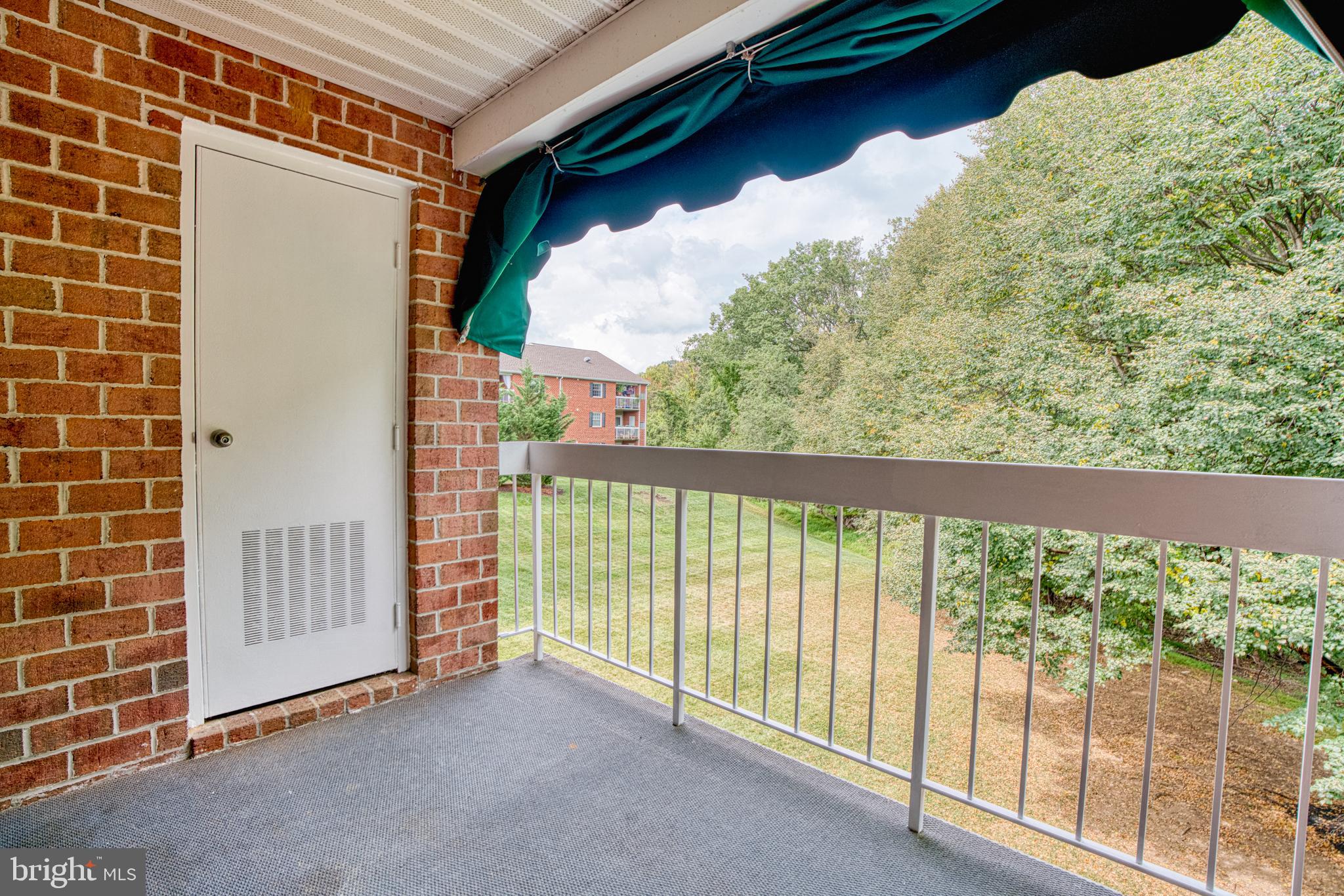 HOLLY HALL - Residential