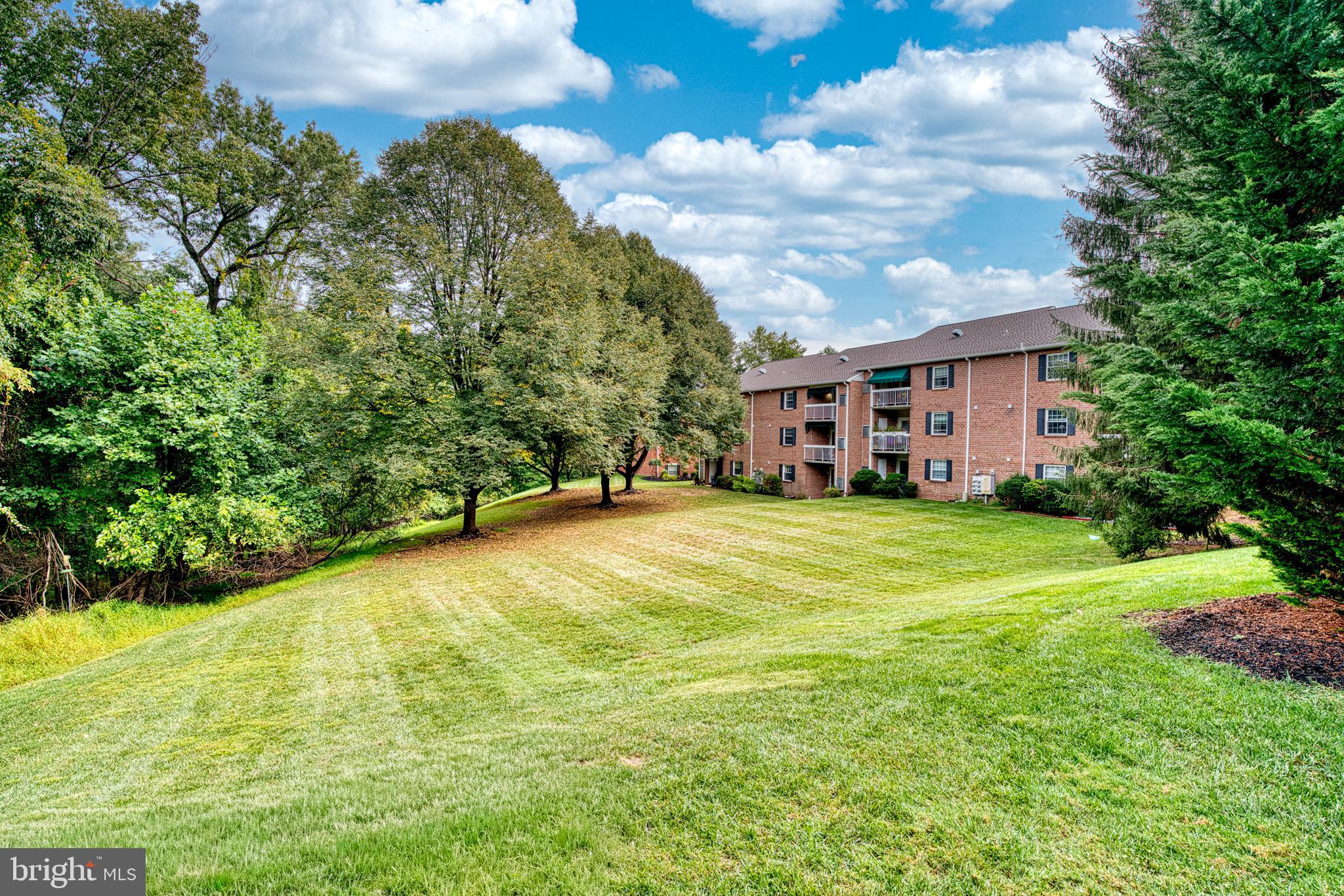 HOLLY HALL - Residential