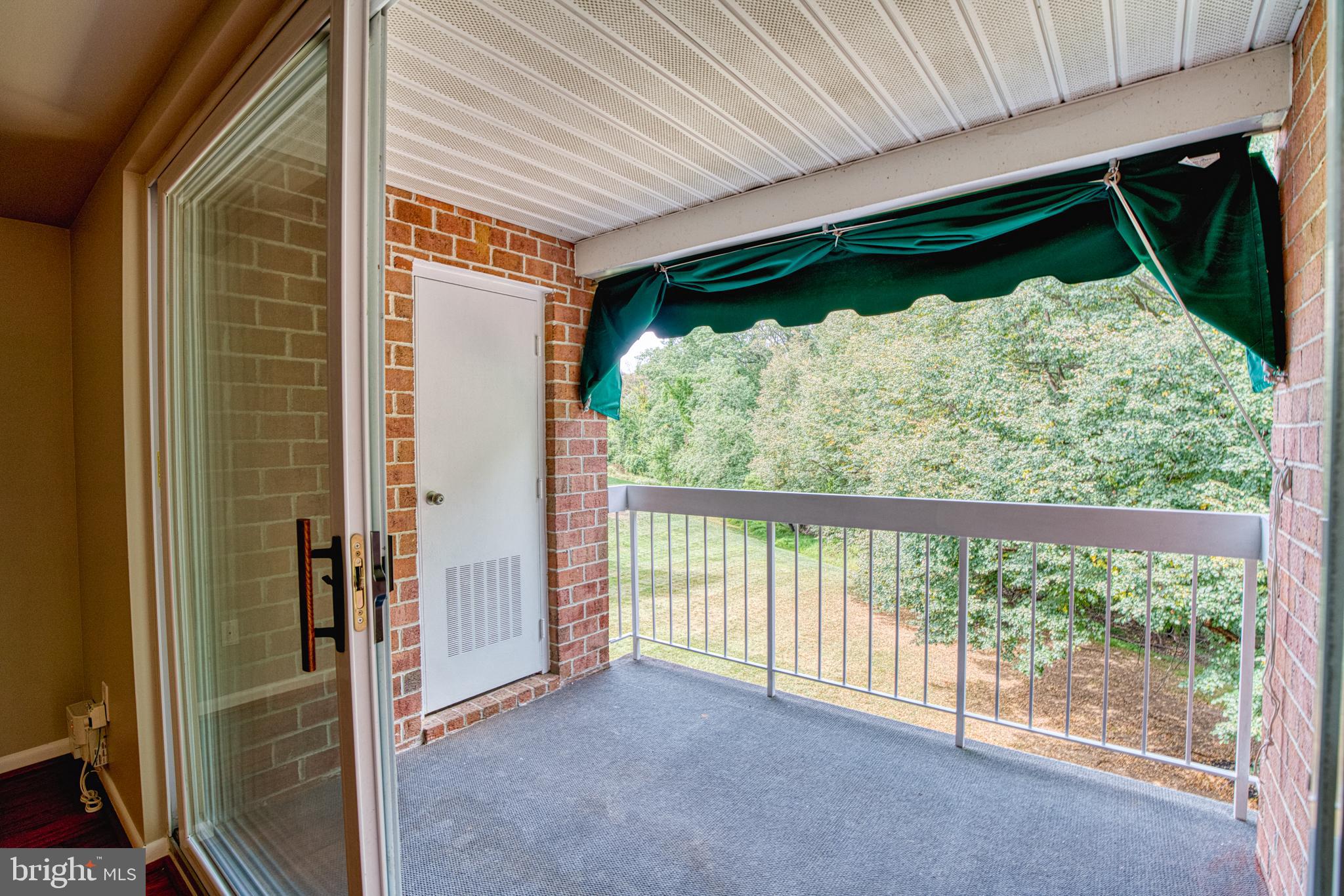 HOLLY HALL - Residential