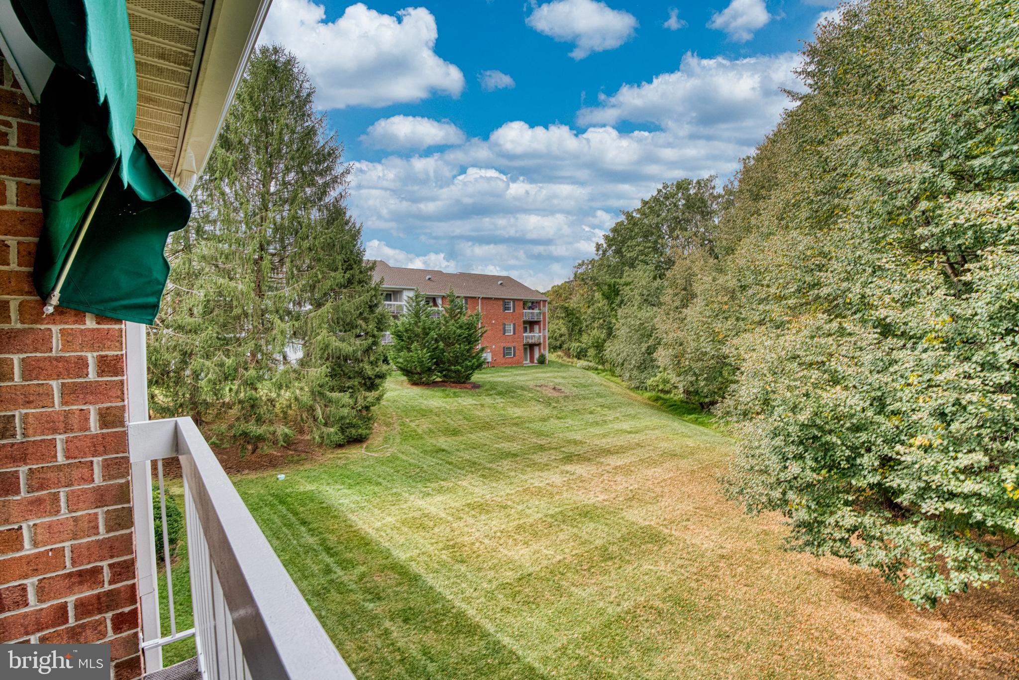 HOLLY HALL - Residential