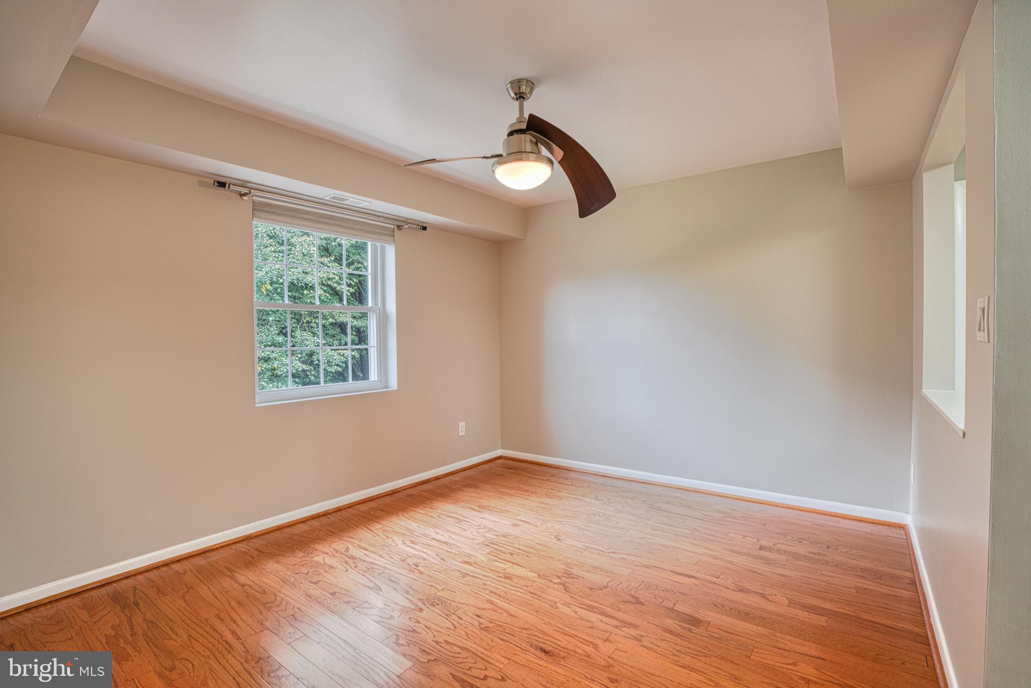 HOLLY HALL - Residential