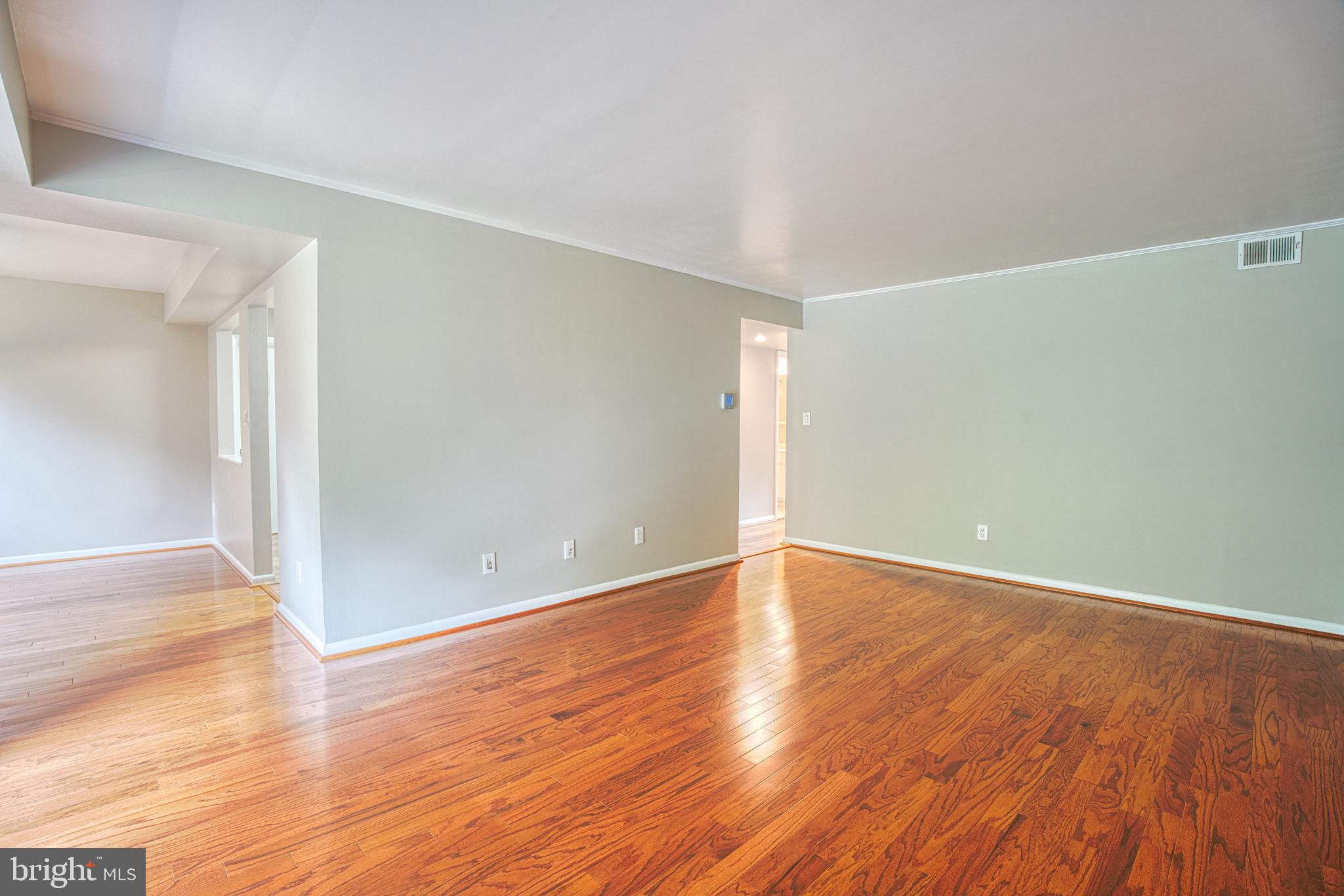 HOLLY HALL - Residential