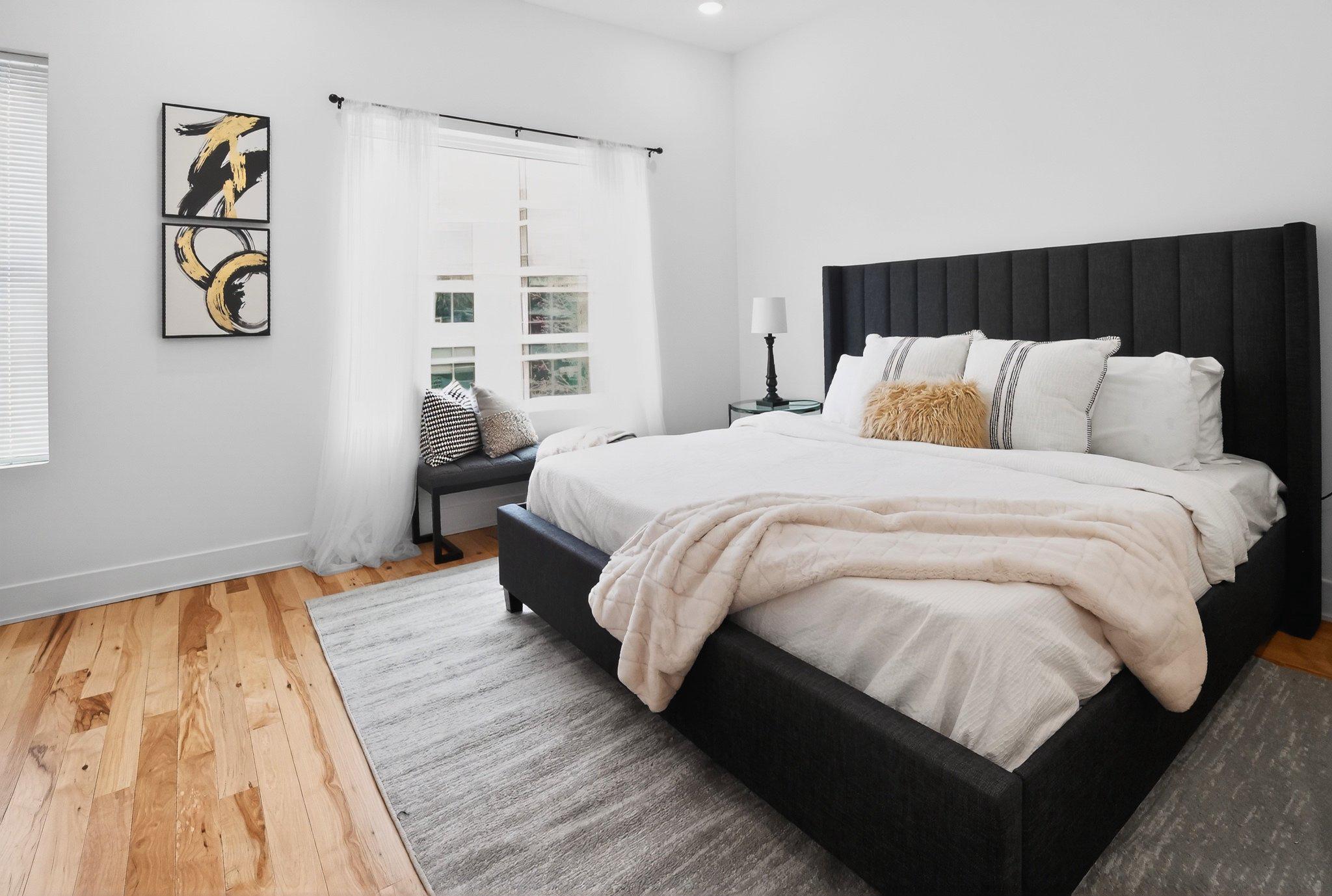 SQUIRREL HILL - Residential