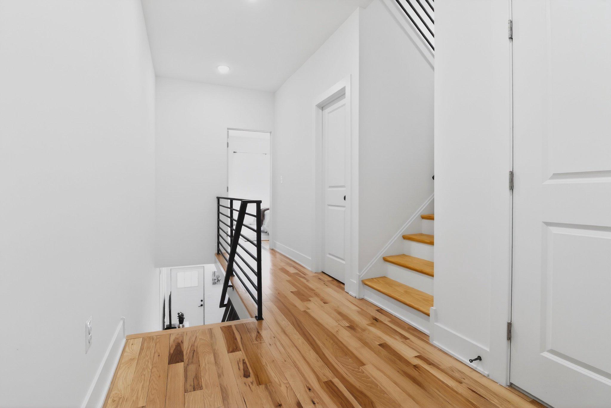 SQUIRREL HILL - Residential