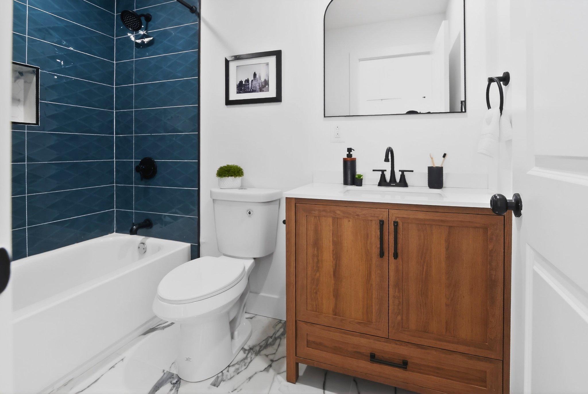 SQUIRREL HILL - Residential