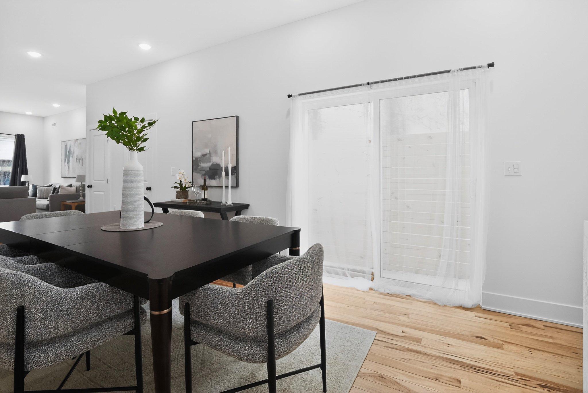 SQUIRREL HILL - Residential