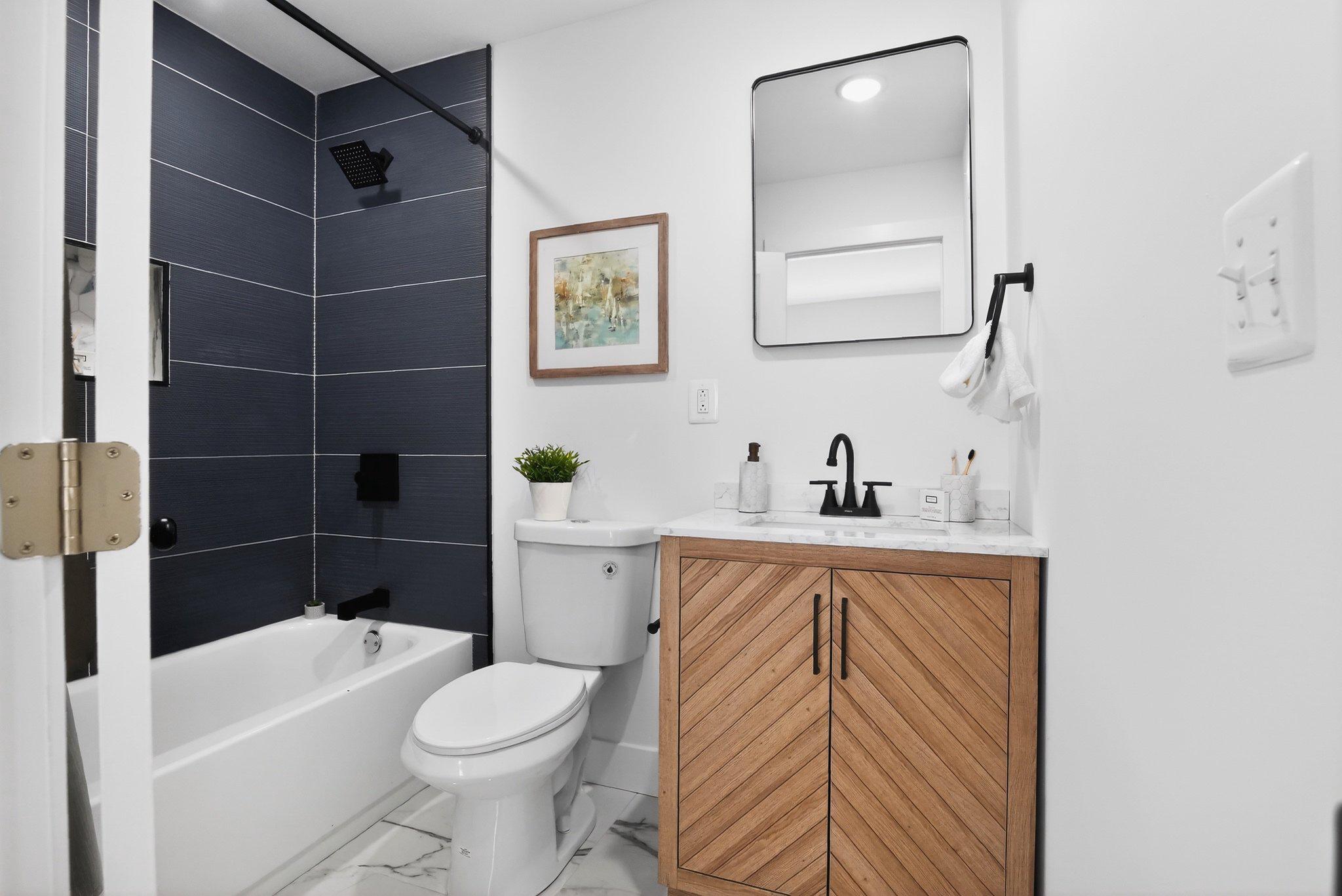 SQUIRREL HILL - Residential
