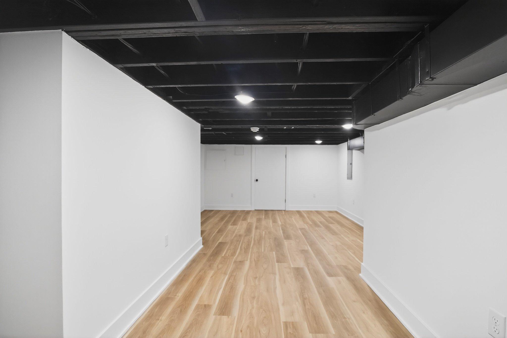 SQUIRREL HILL - Residential