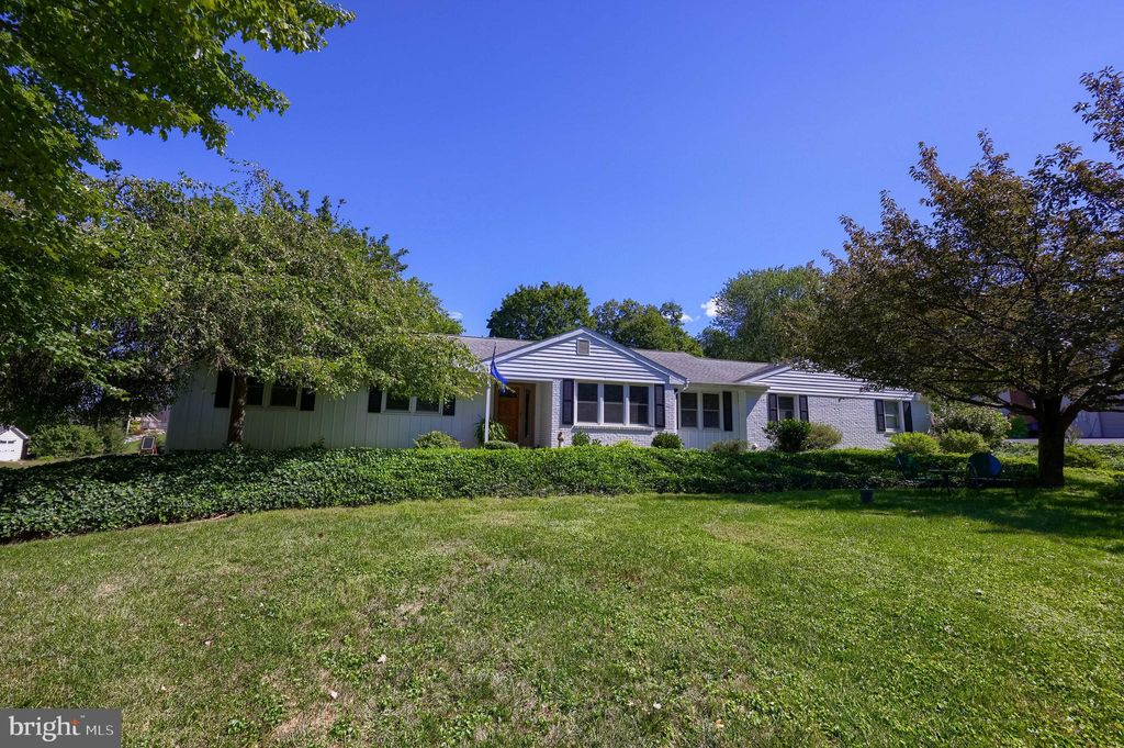 Photo of 2365 Fruitville Pike, LANCASTER, PA 17601 (MLS # PALA2076366)