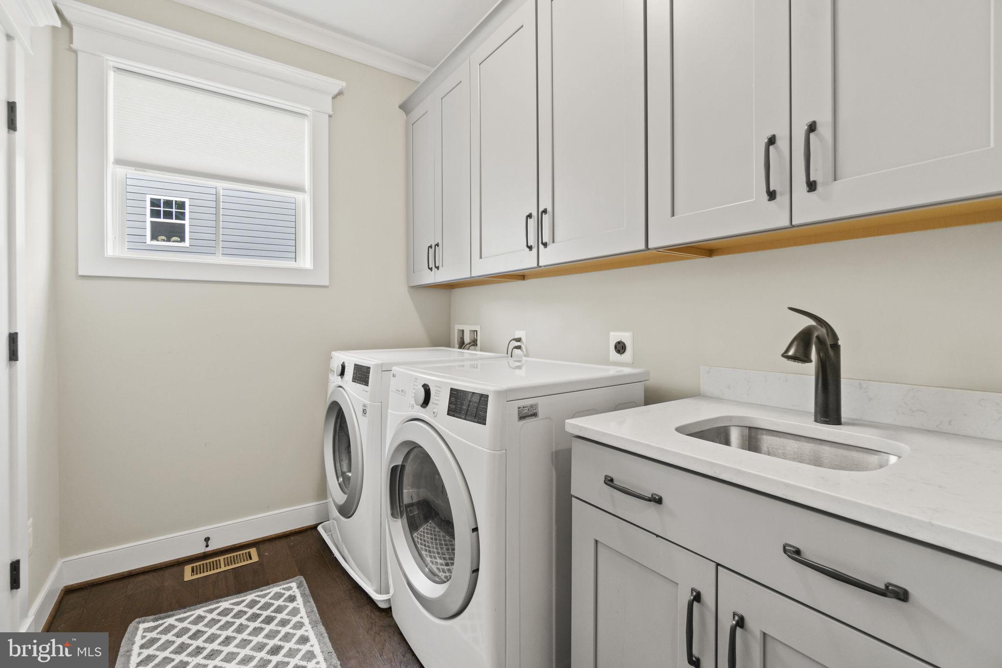 BROOKS PLACE - Residential