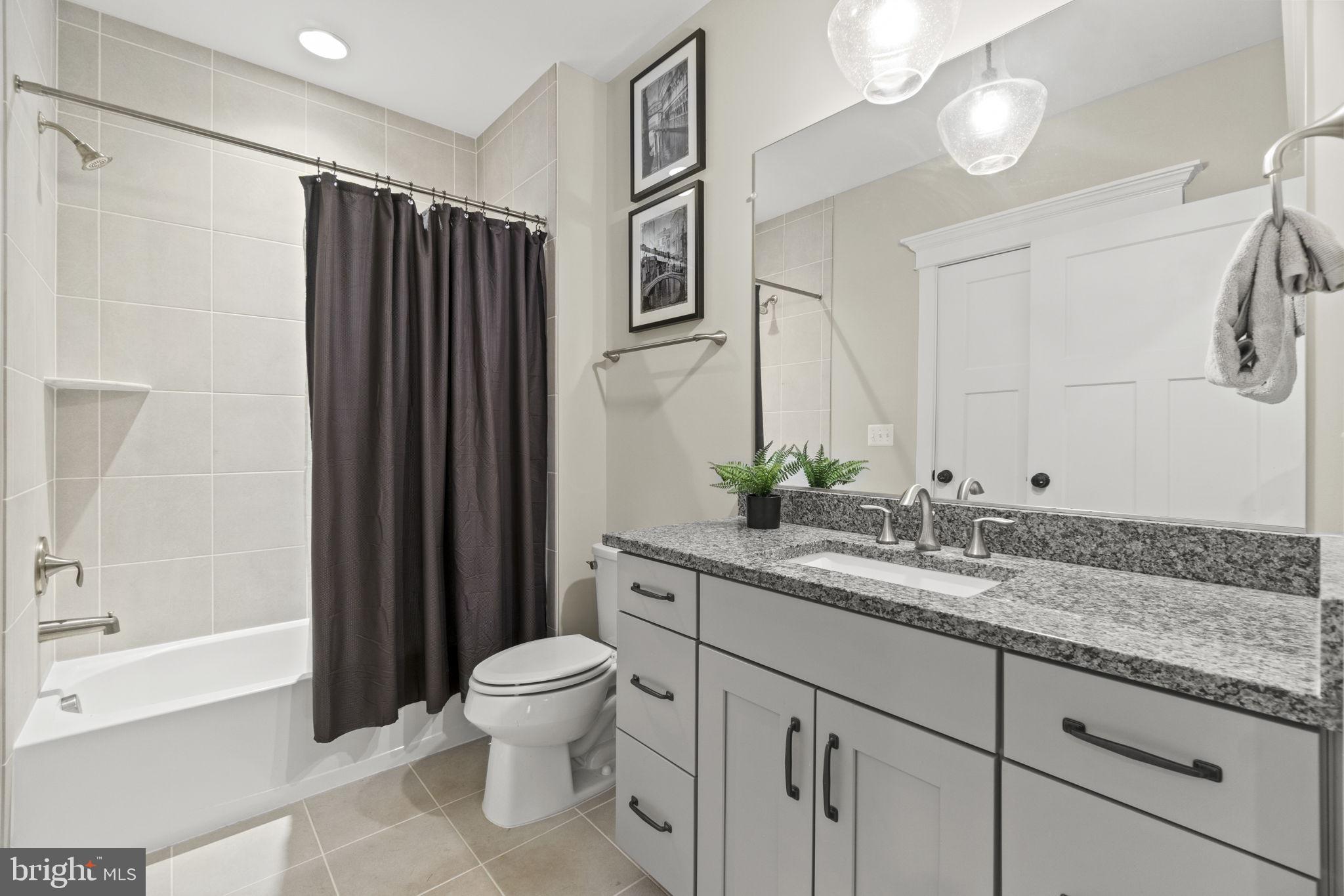 BROOKS PLACE - Residential