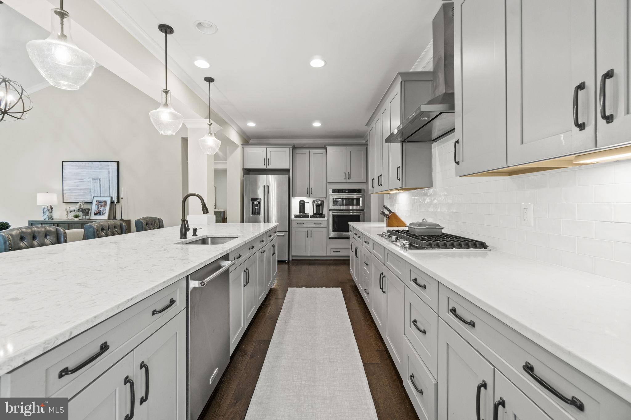 BROOKS PLACE - Residential